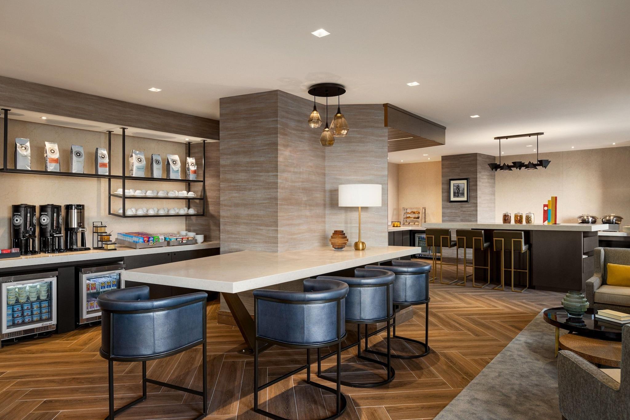 Double Club King Bed