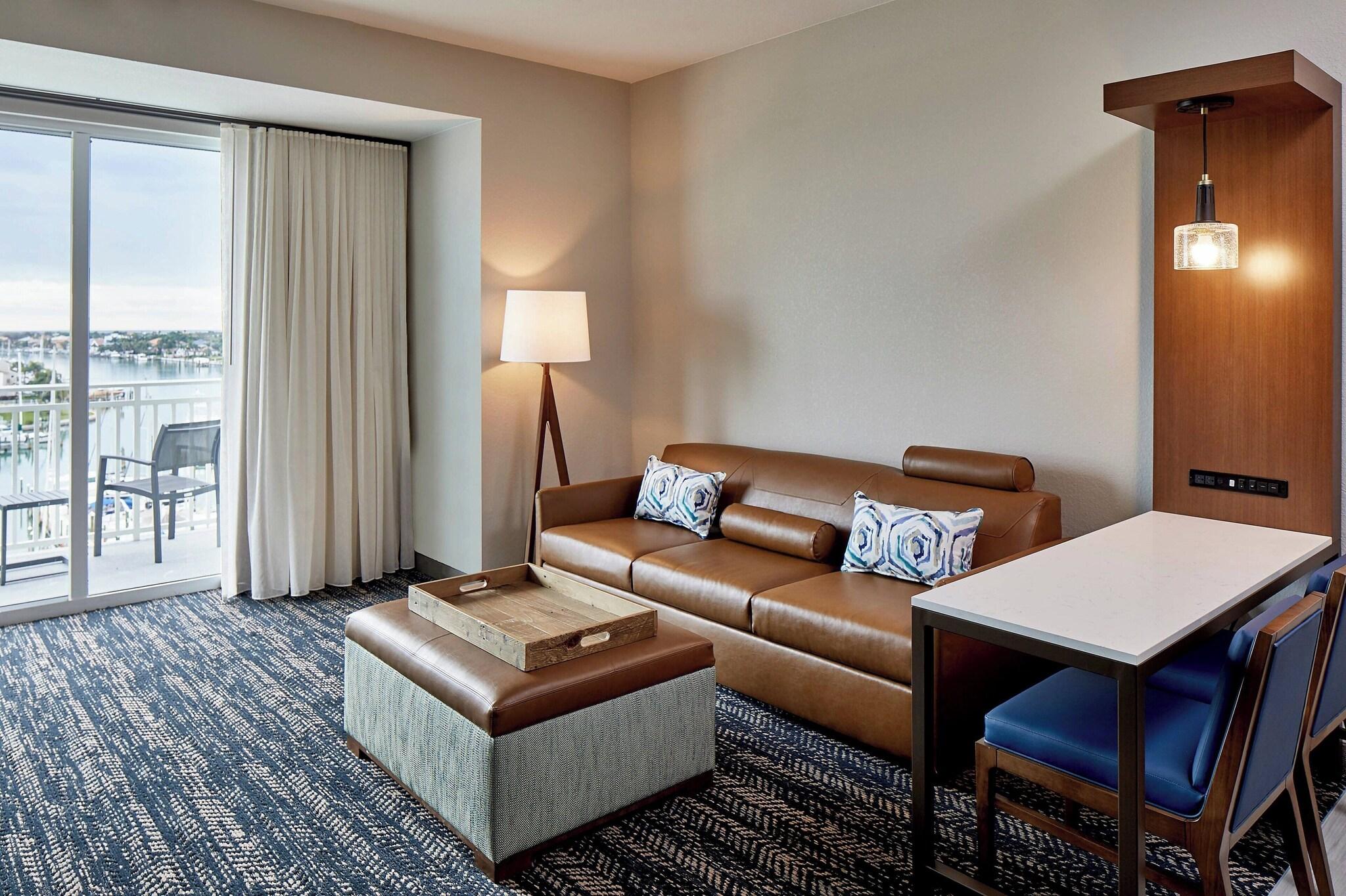 Suite Bay View King Bed