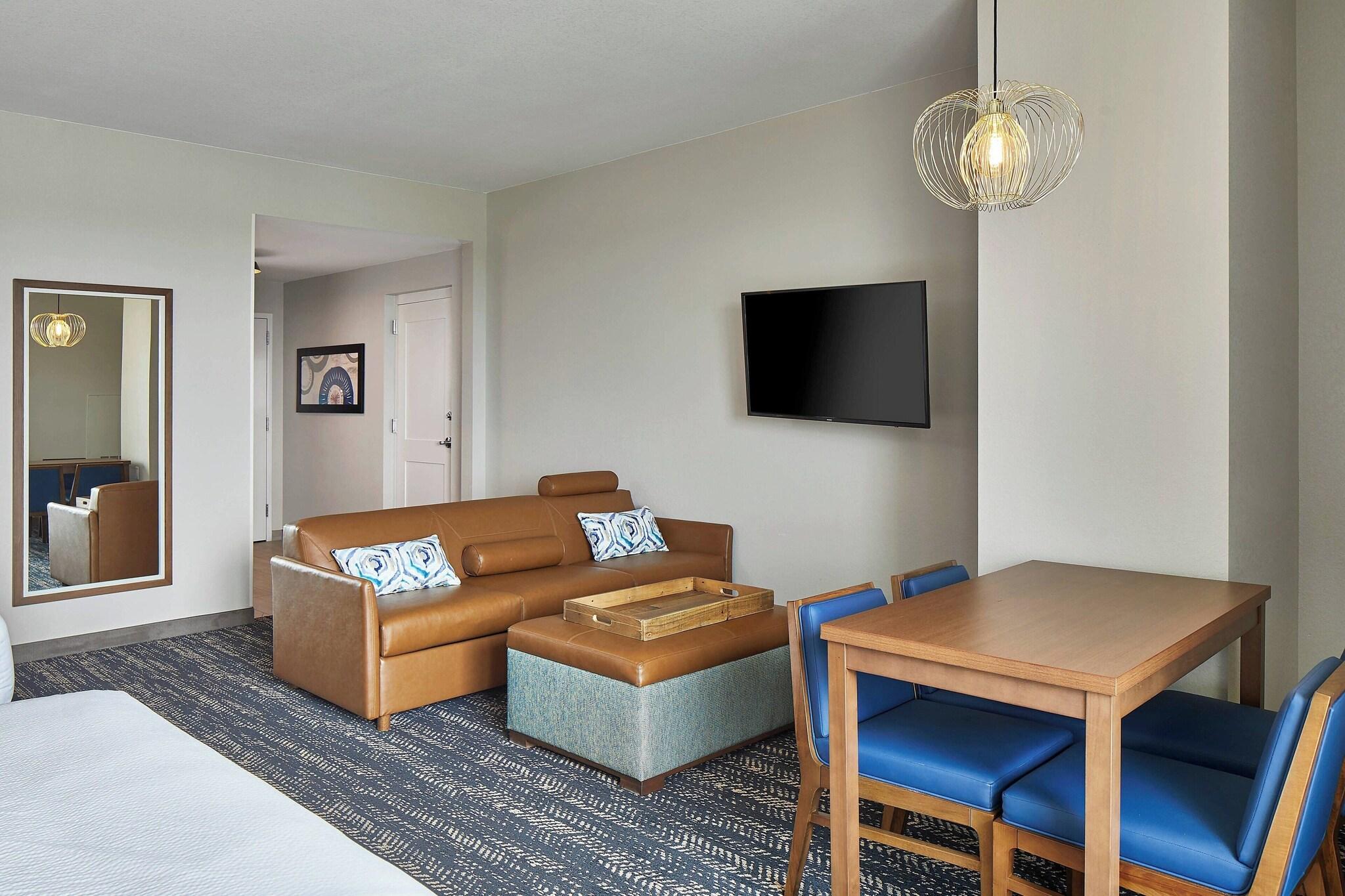 Studio Two Queen Beds