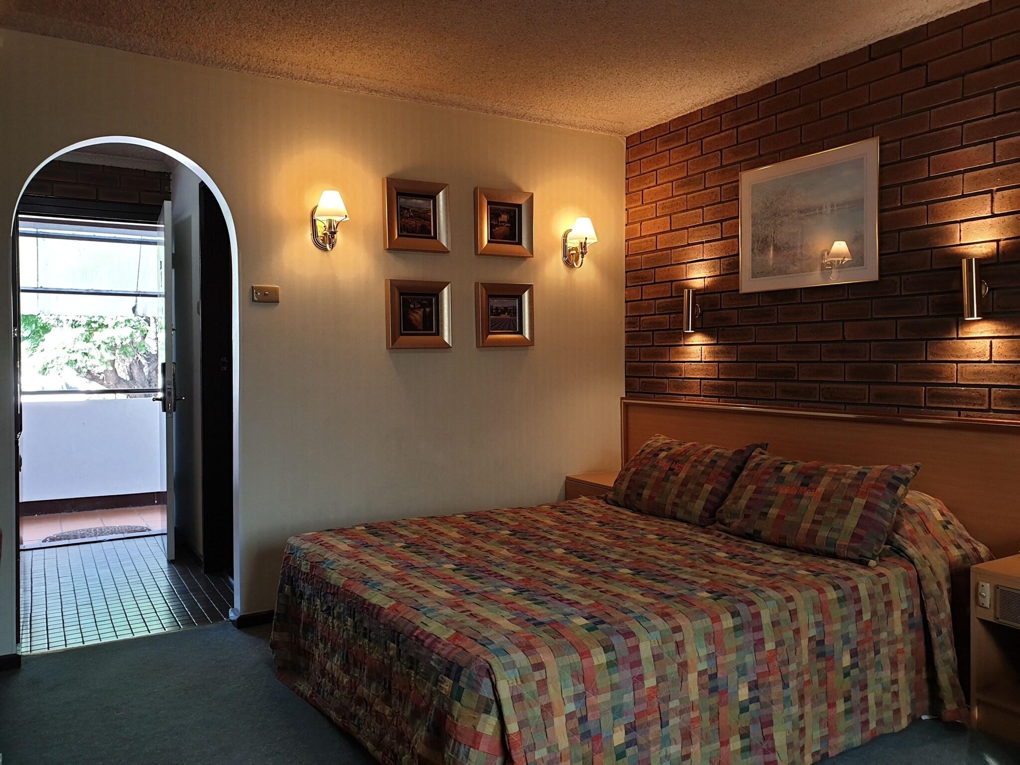 Double Superior Queen Bed