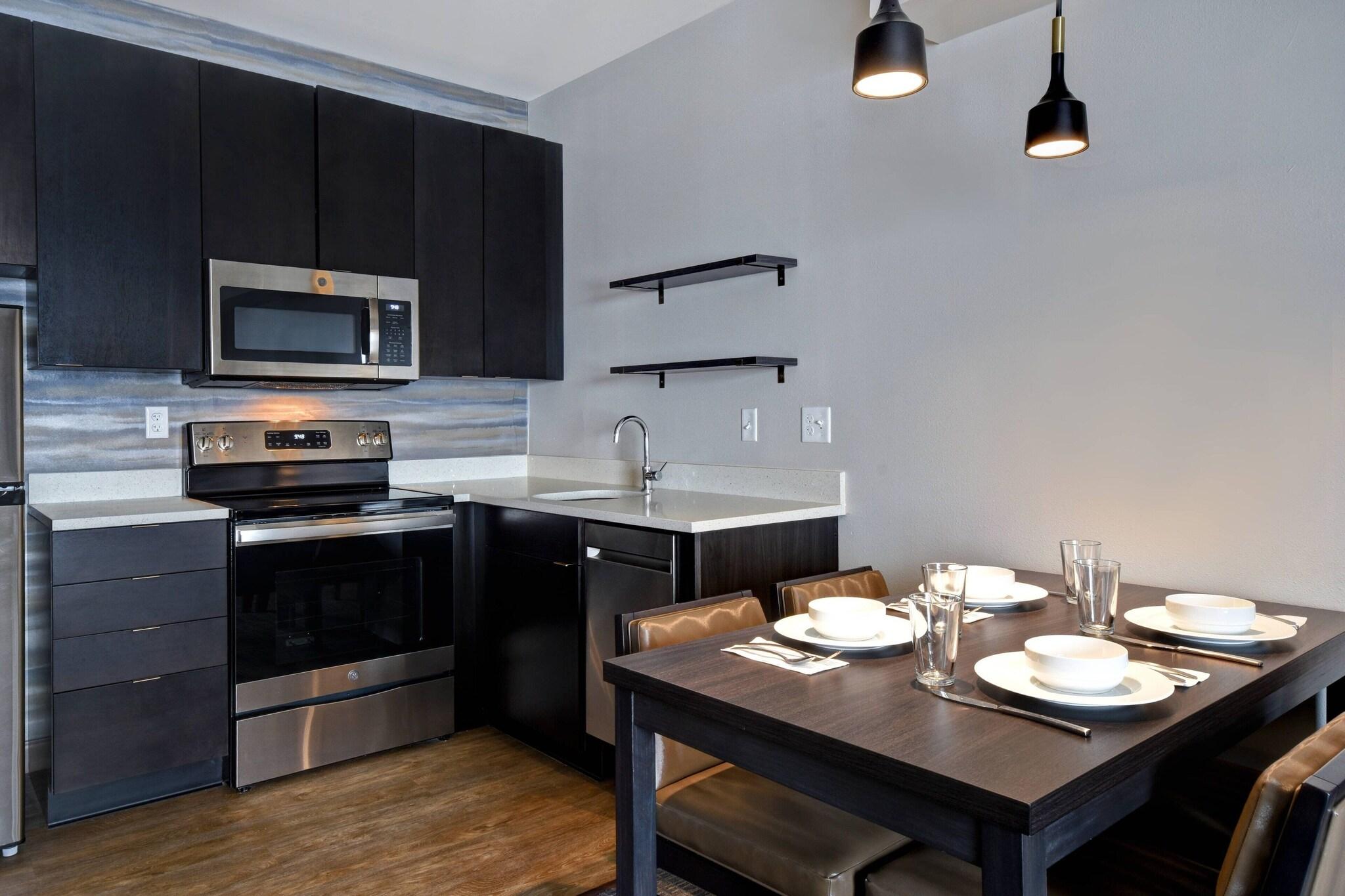 Suite Two Queen Beds One Bedroom