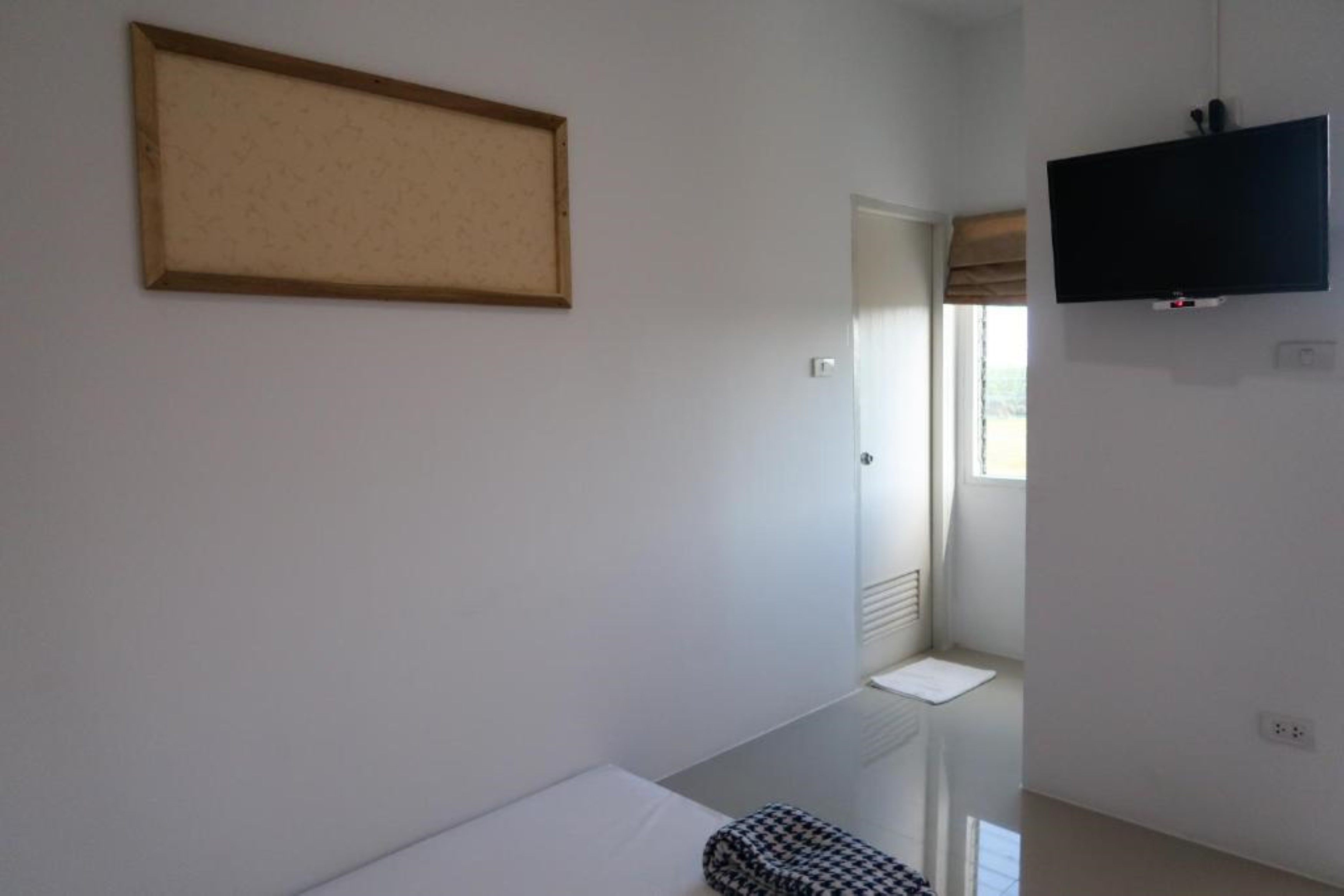 Double No Air Conditioning