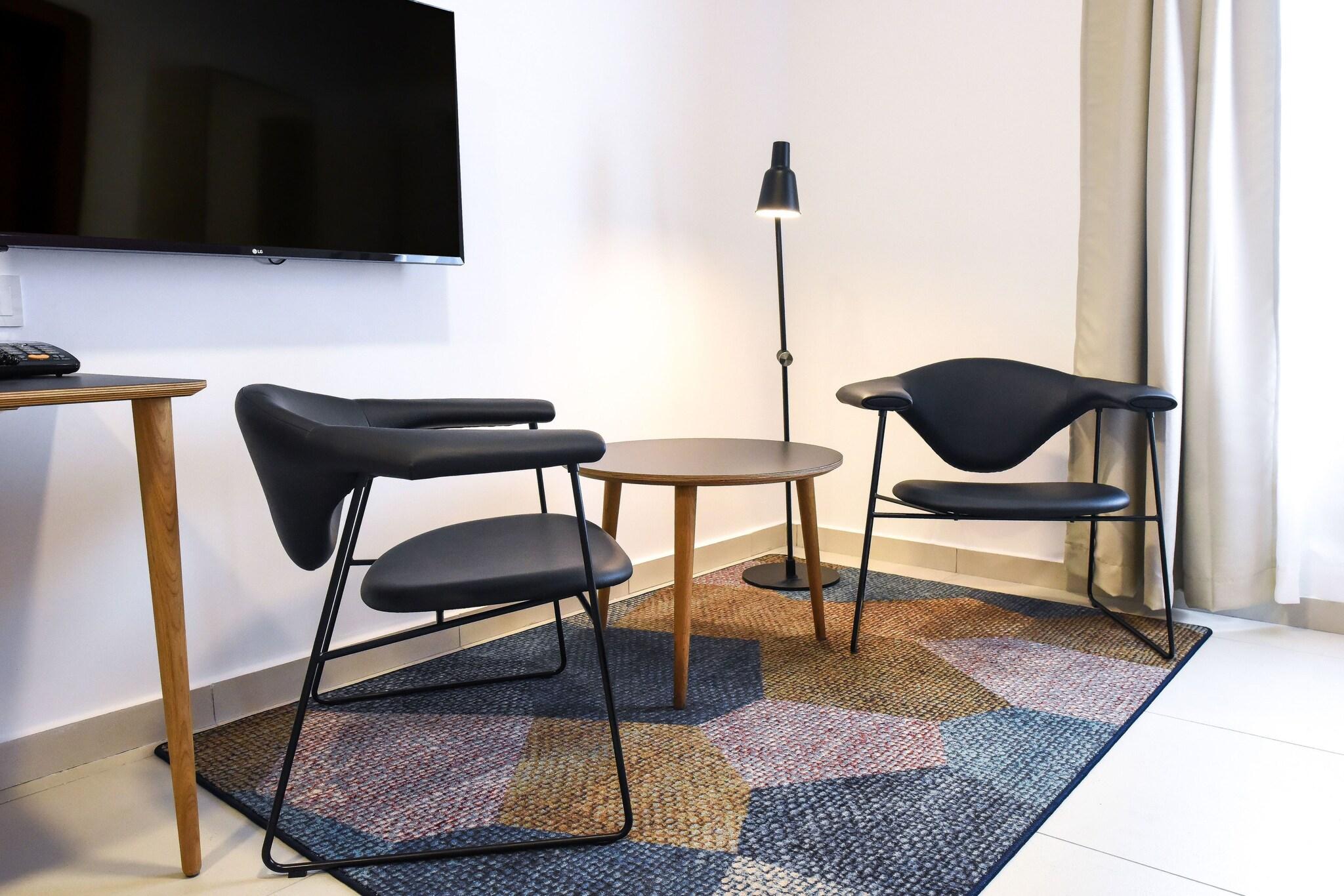 Double Deluxe King Bed