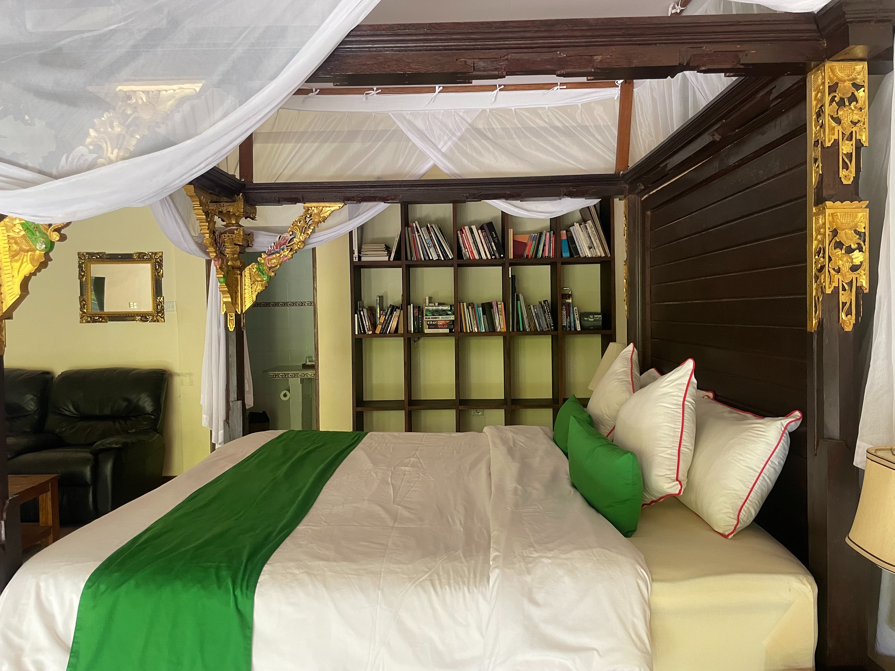 Double Deluxe King Bed