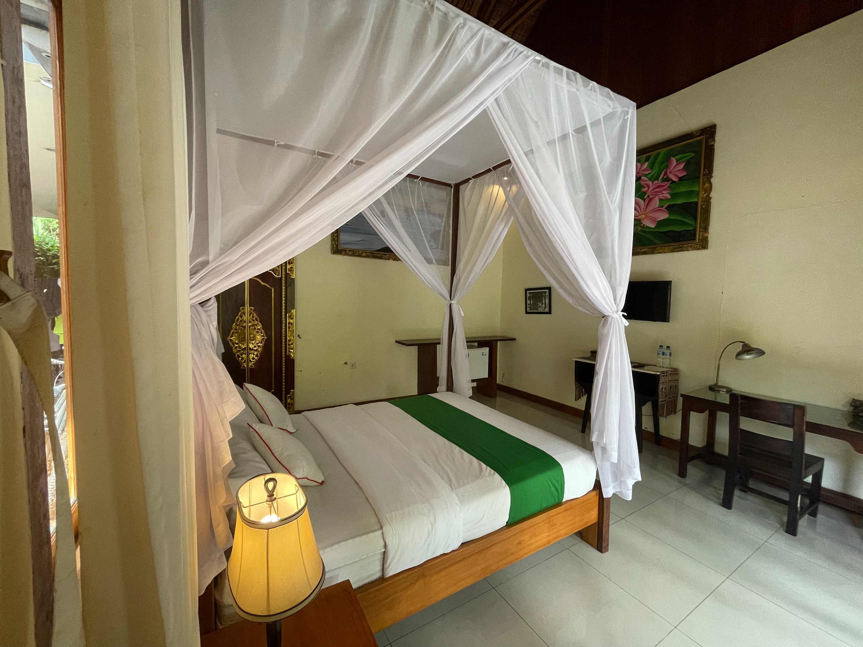 Twin Superior Pool View