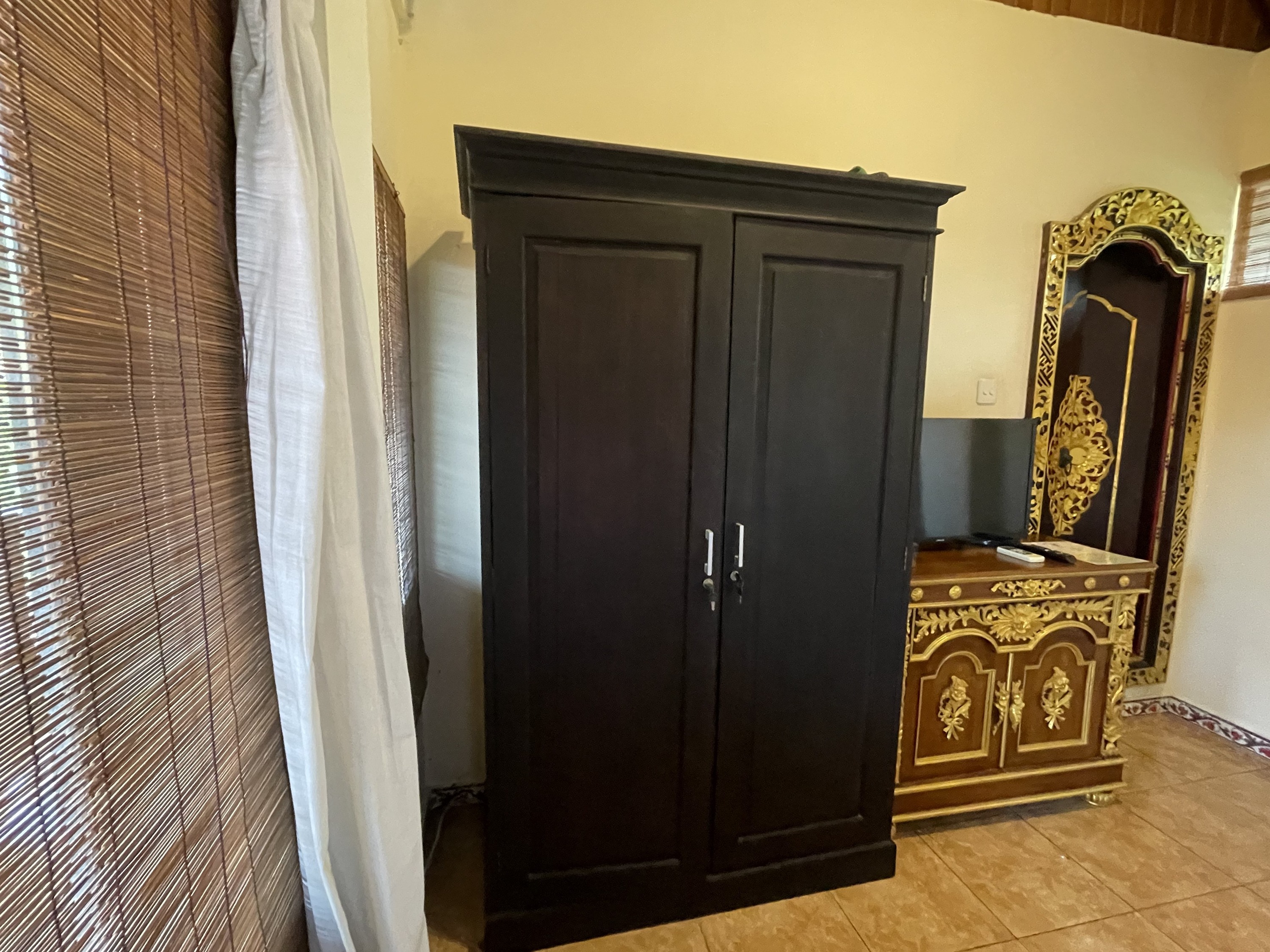 Twin Superior Pool View