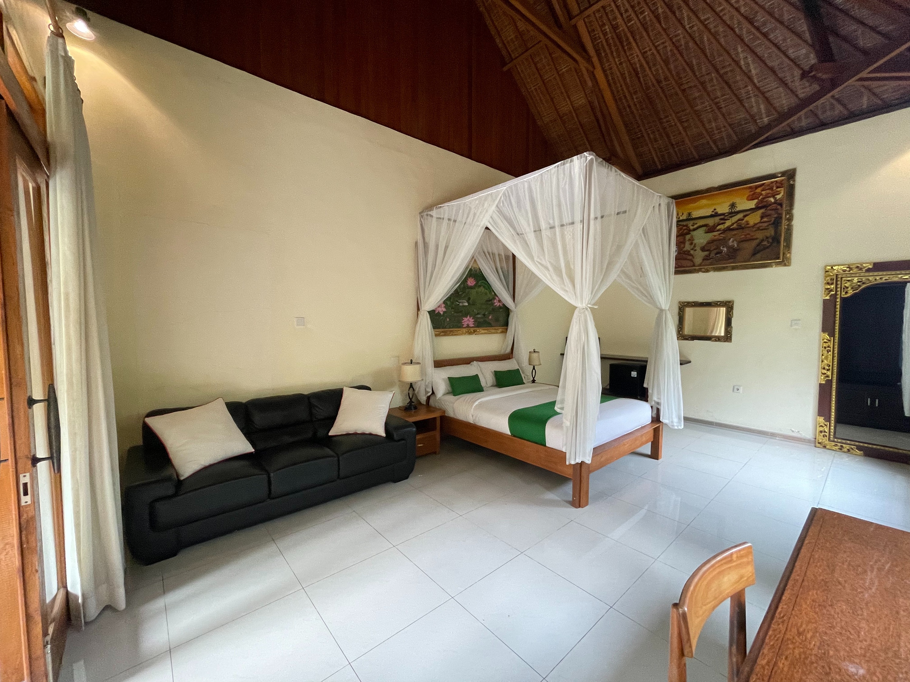 Double Deluxe King Bed