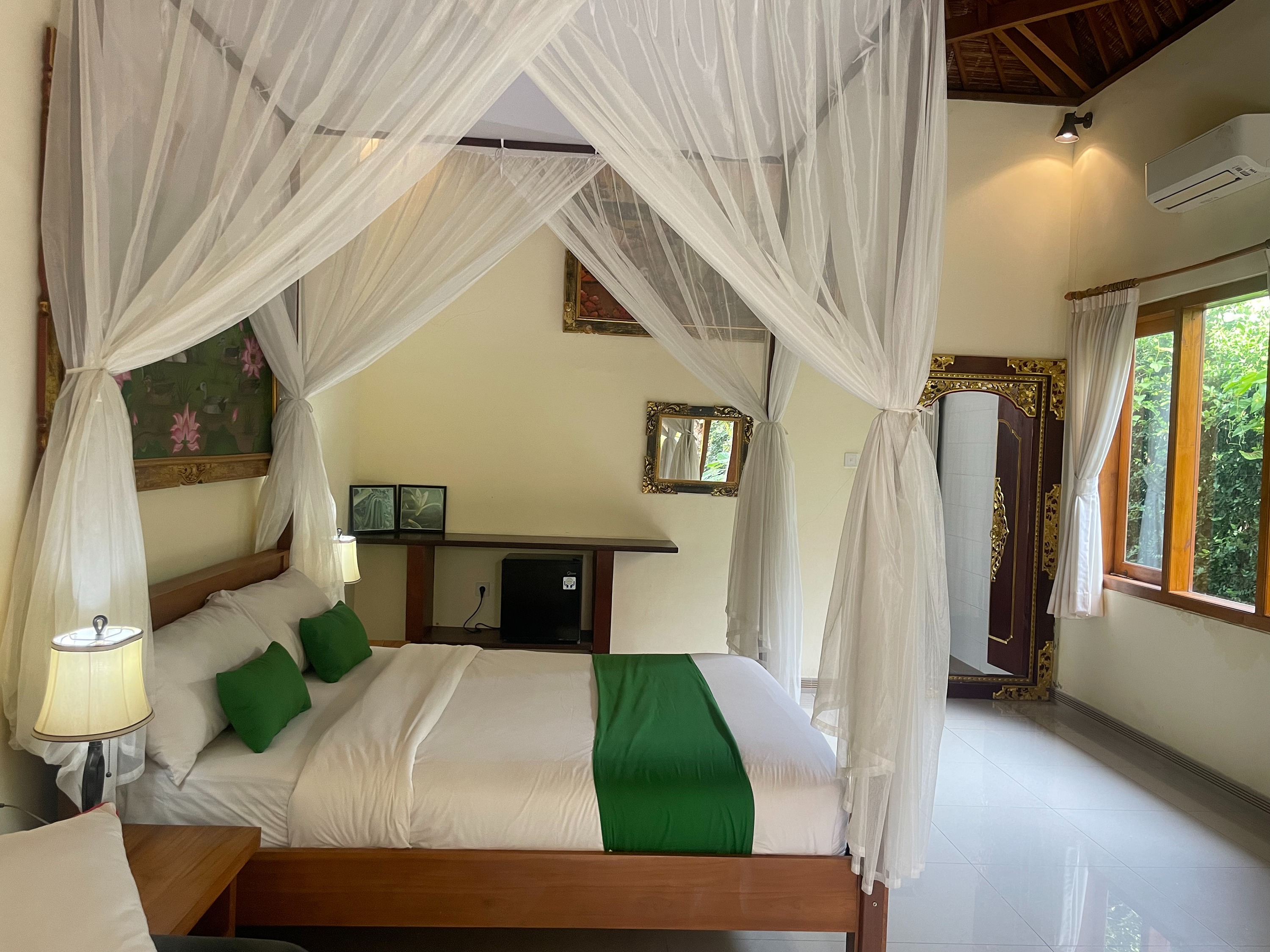 Double Deluxe King Bed