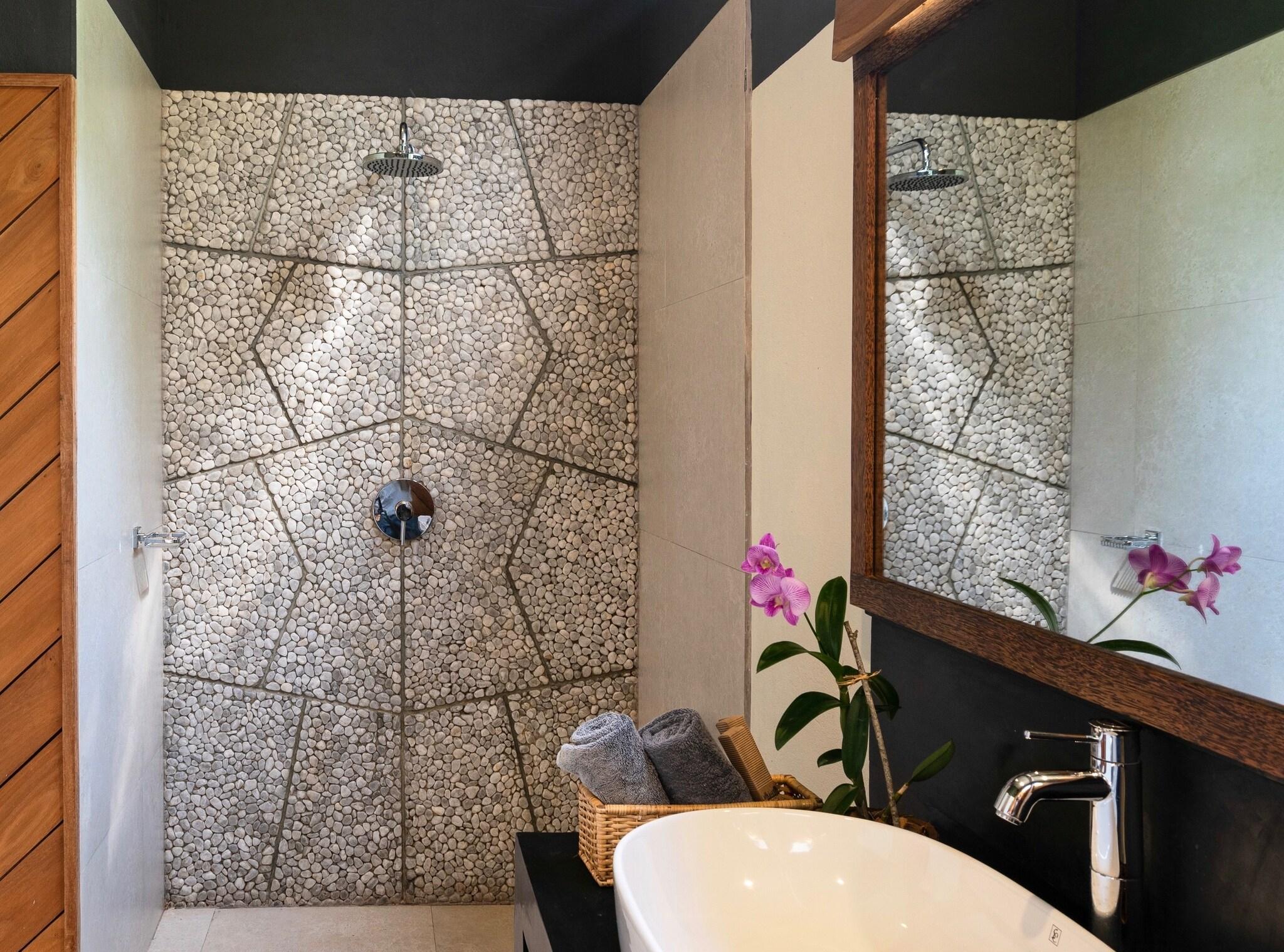 Double Garden View King Bed