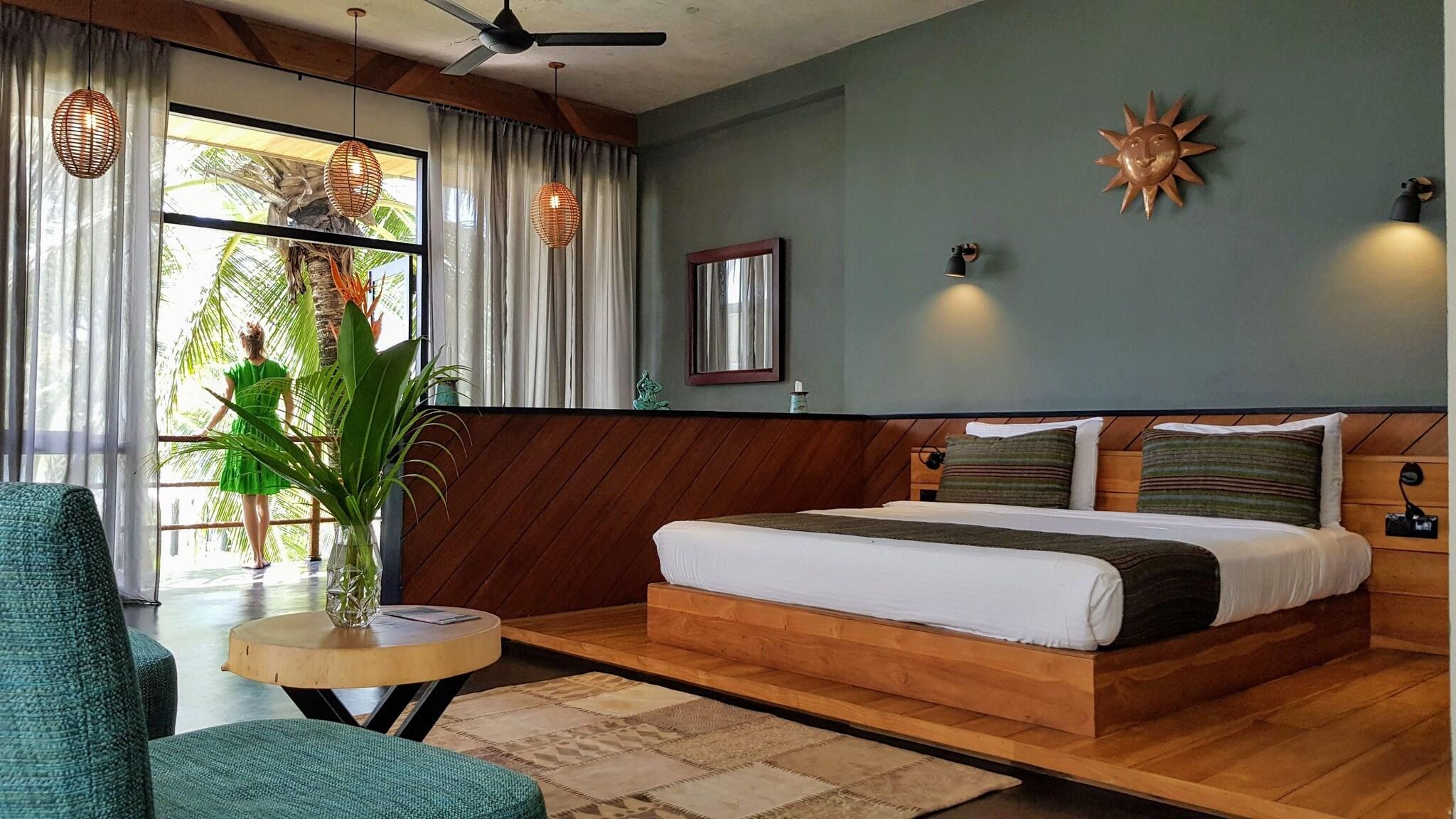 Suite Ocean View King Bed