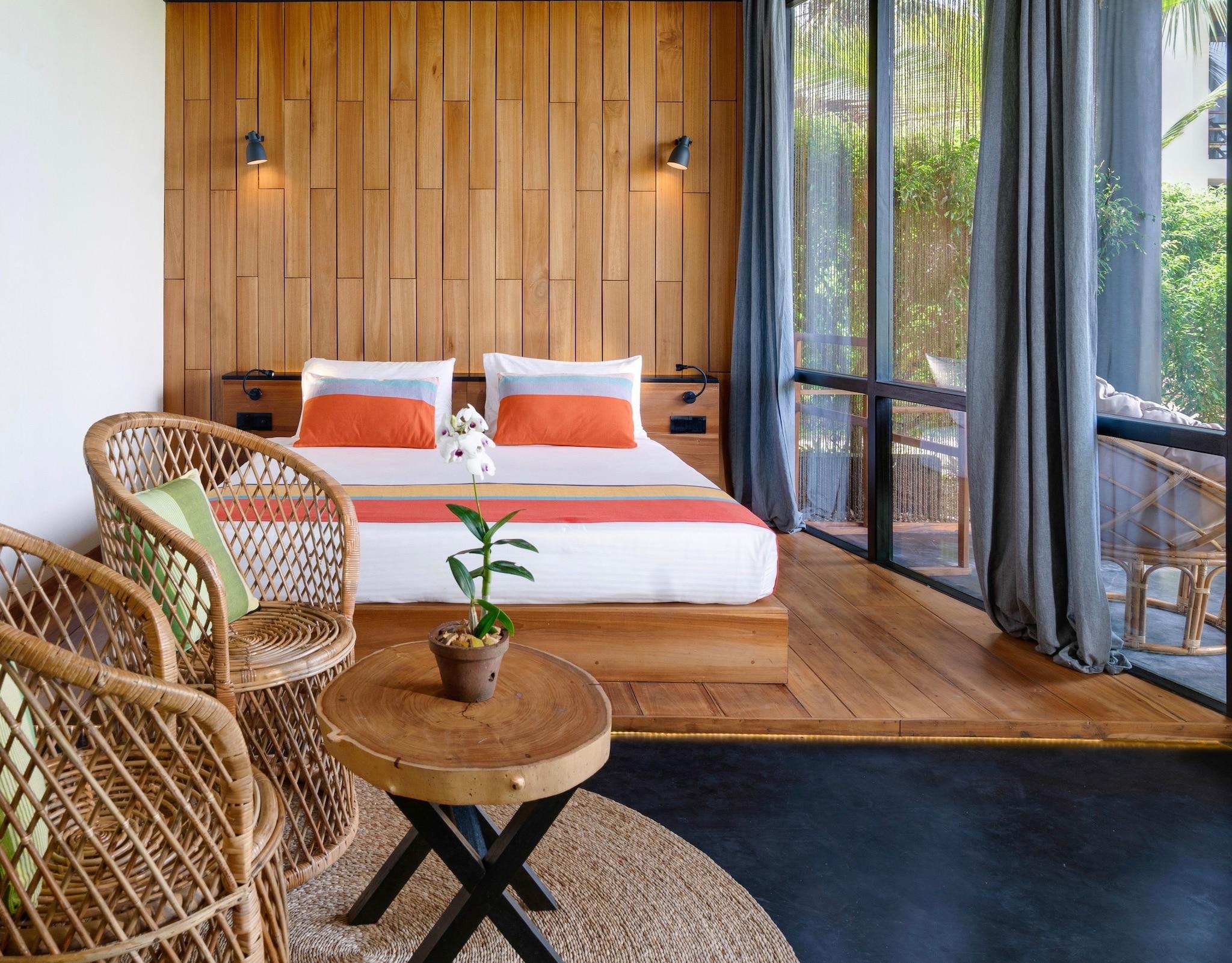 Double Garden View King Bed