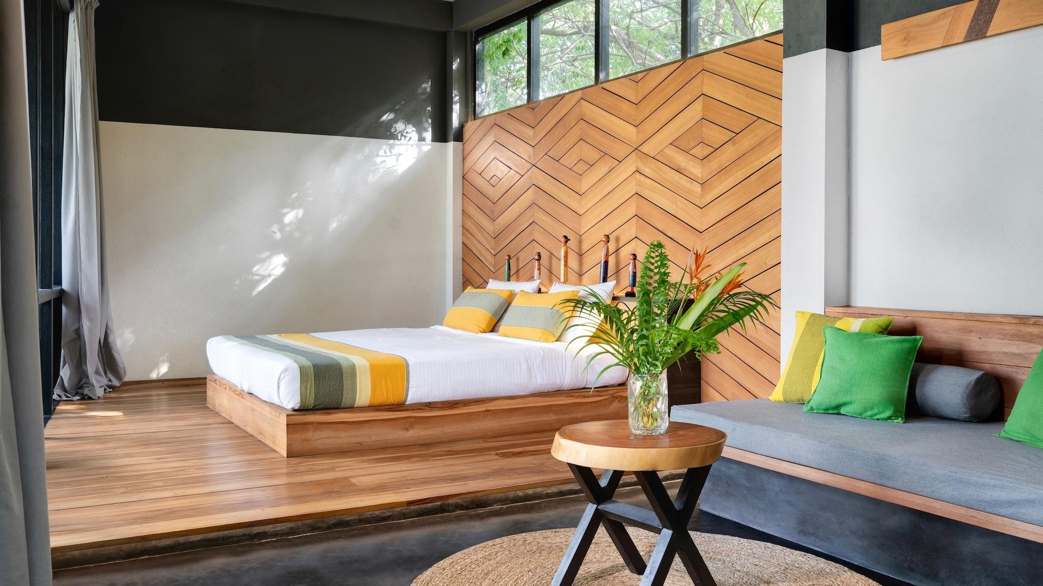 Double Partial Ocean View King Bed