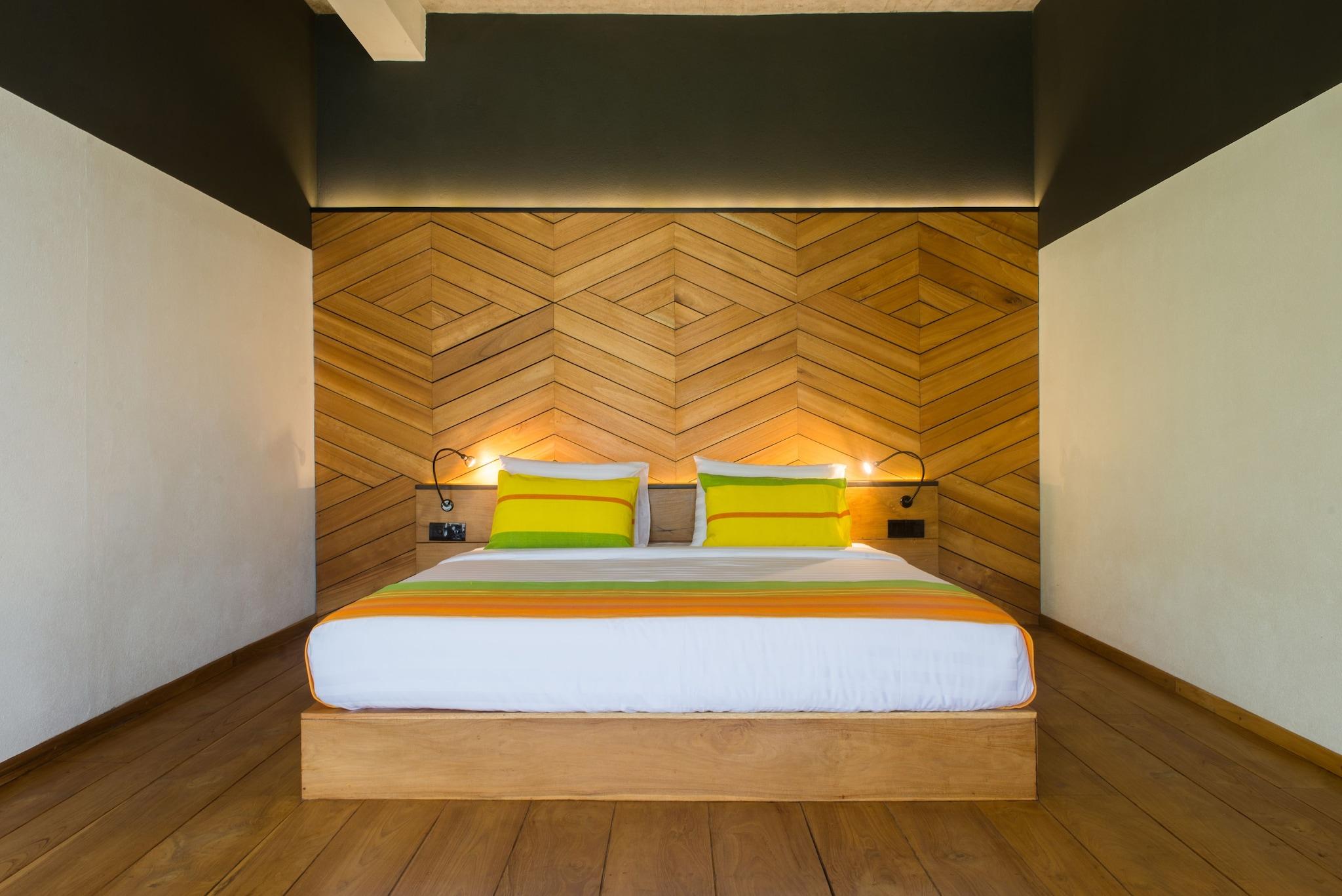 Suite Ocean View King Bed