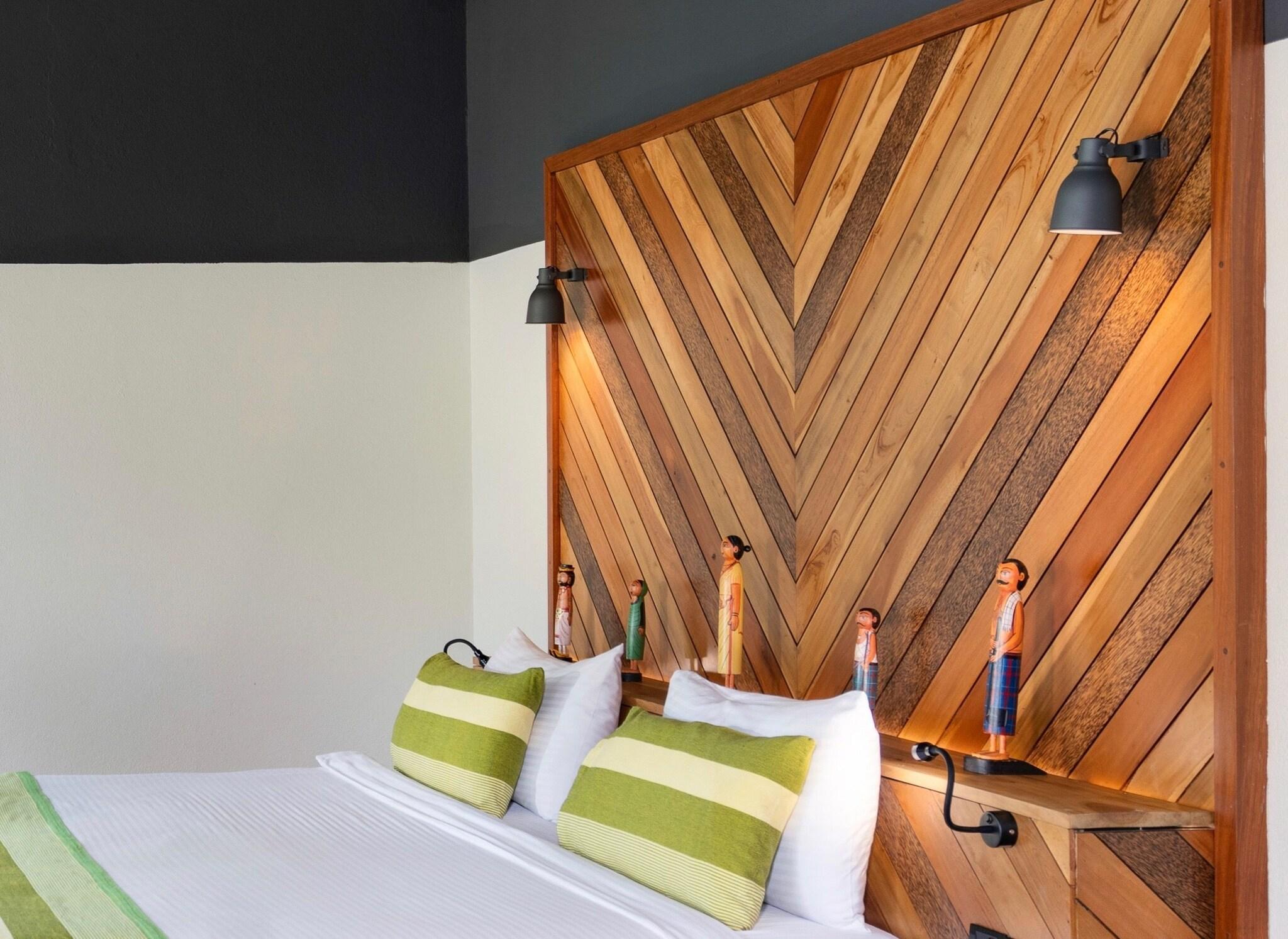 Double Garden View King Bed