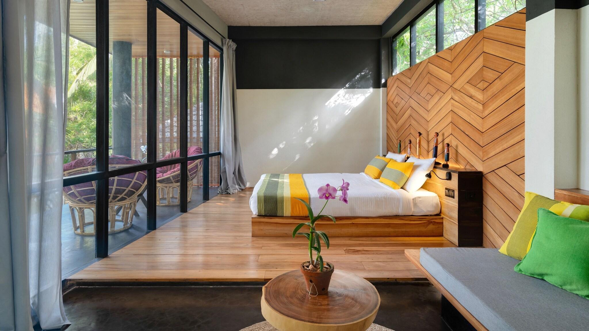 Double Partial Ocean View King Bed