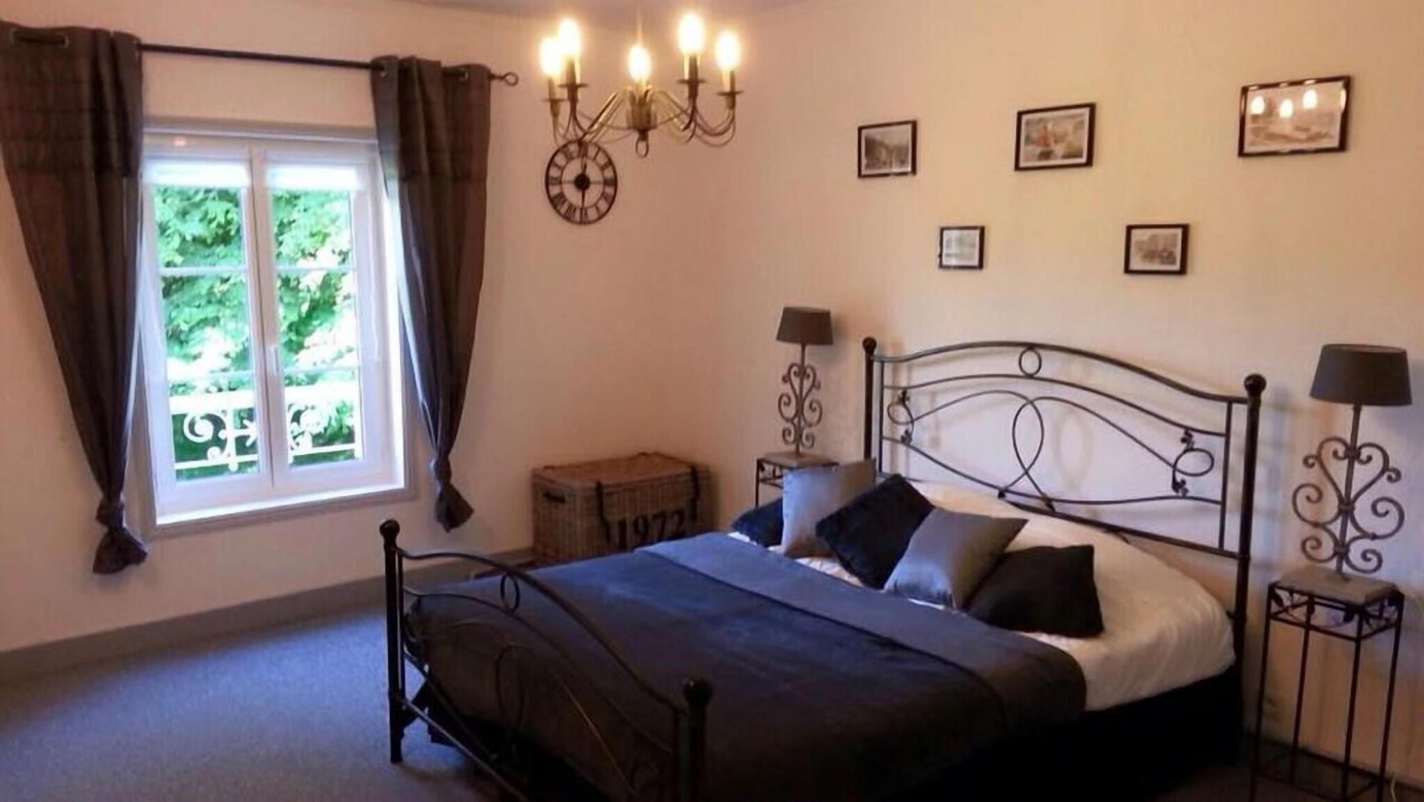 Suite Queen Size Bed