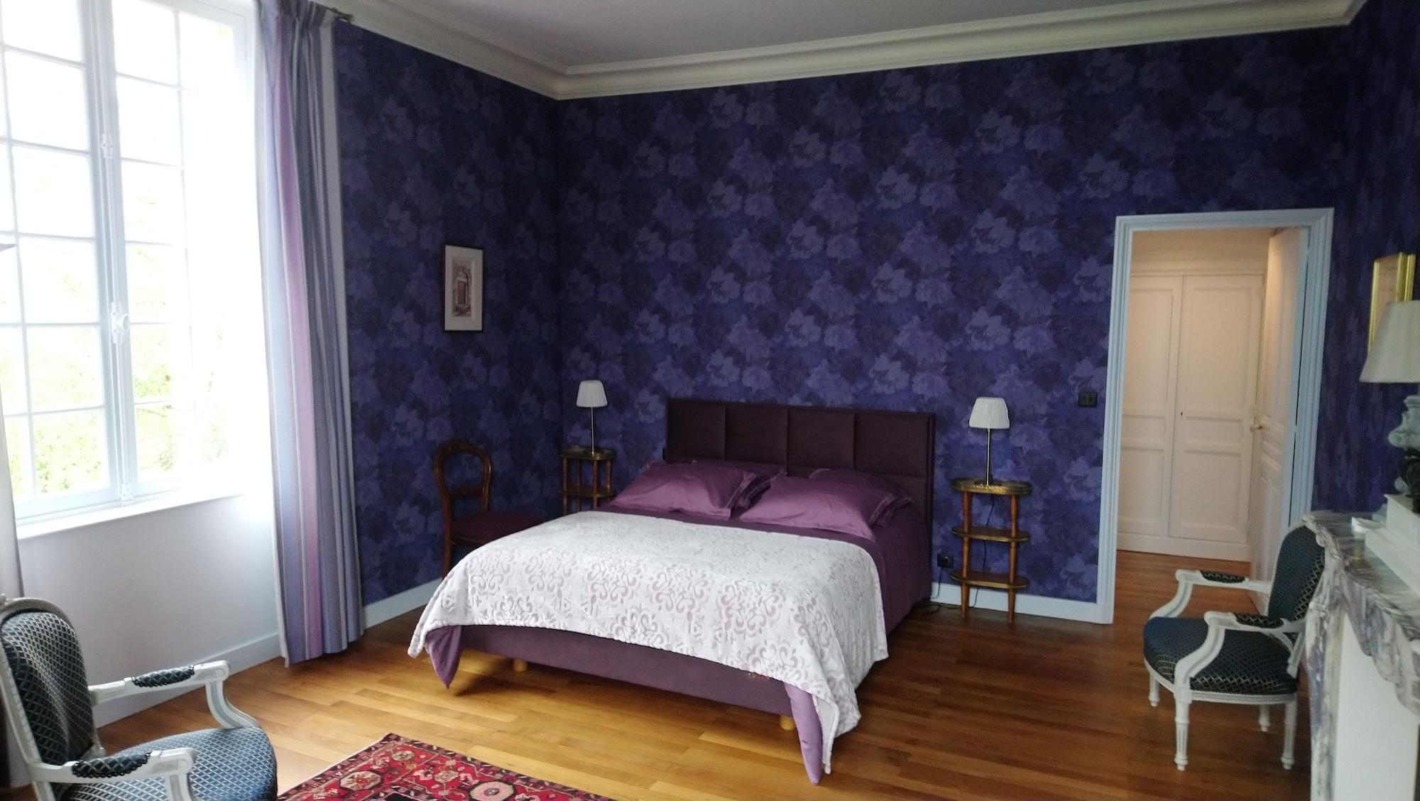 Double Queen Size Bed