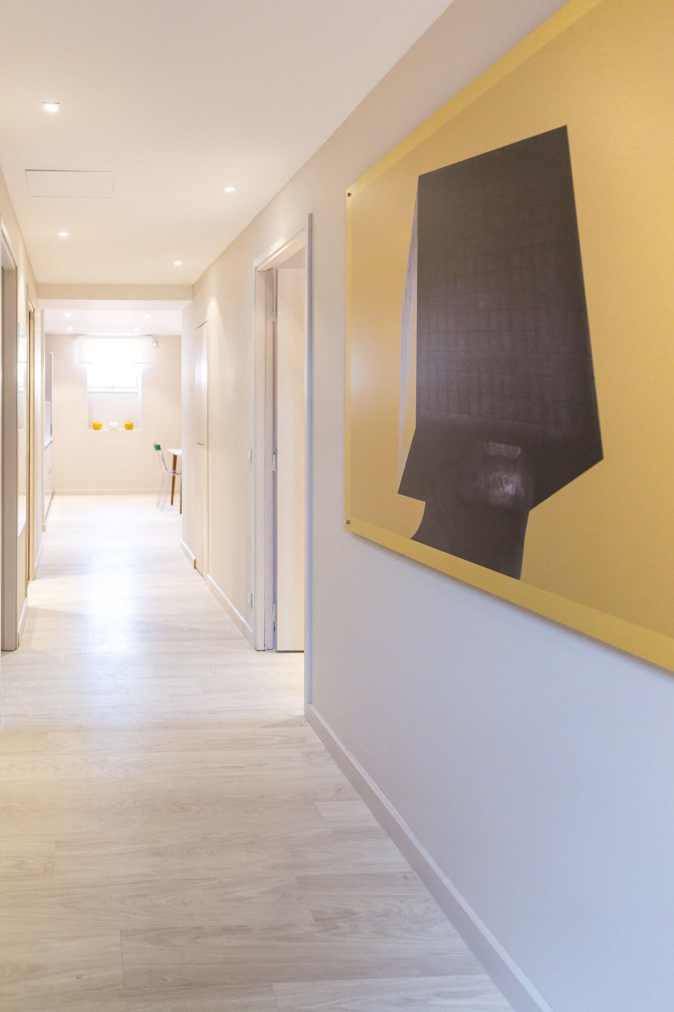 Apartment Queen Size Bed