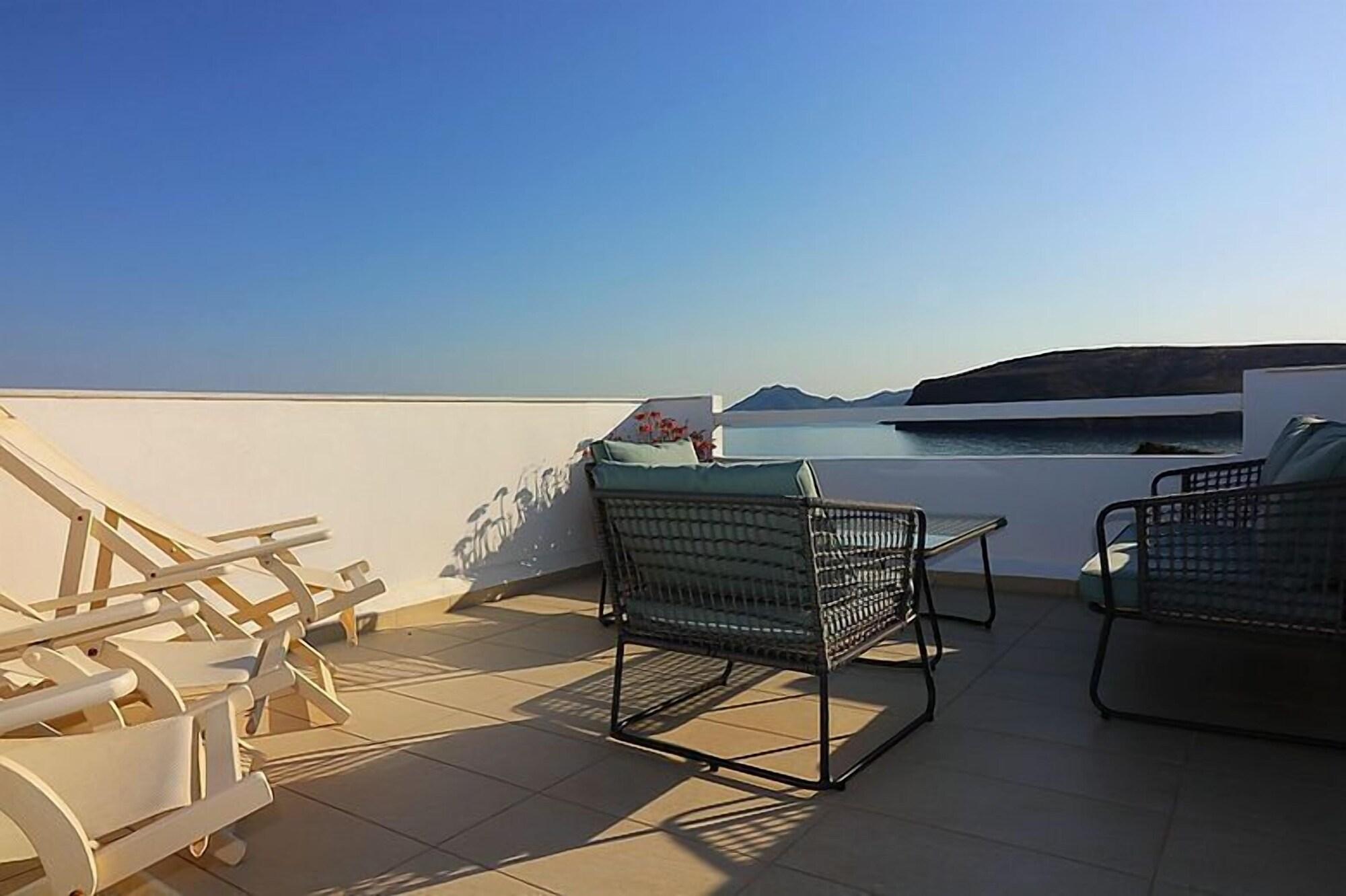 Apartment Queen Size Bed