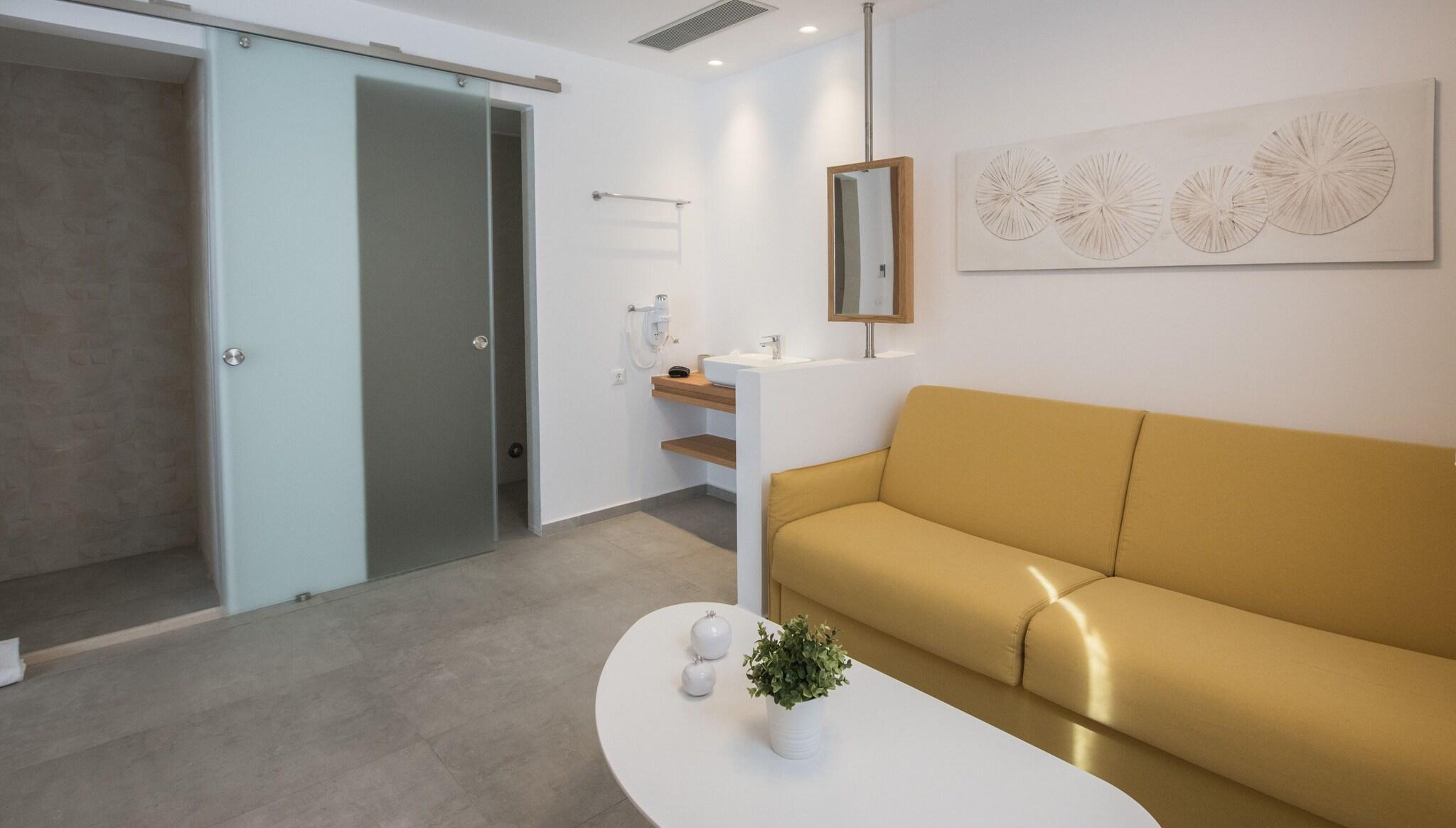 Family Room Side Sea View