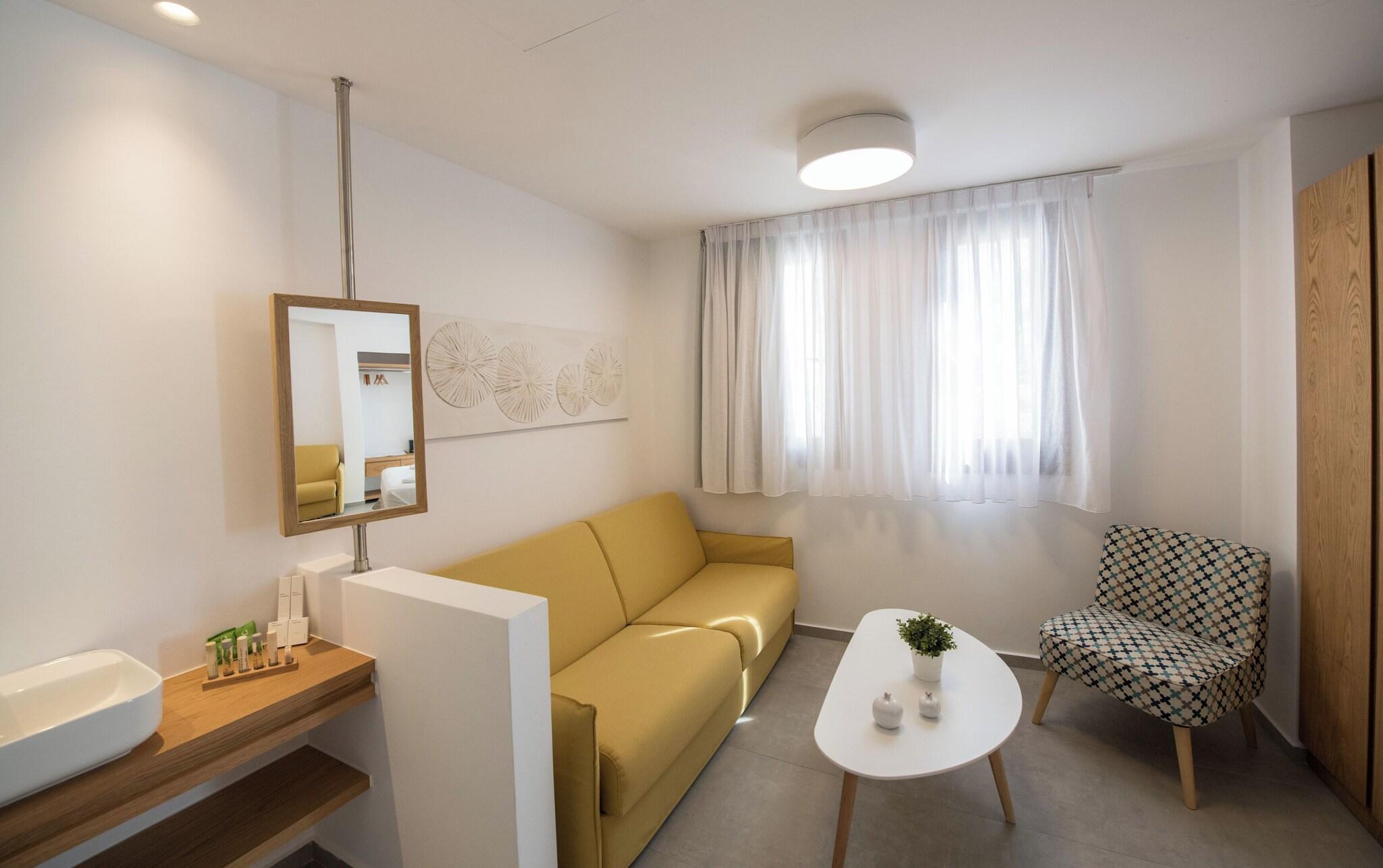 Family Room Side Sea View