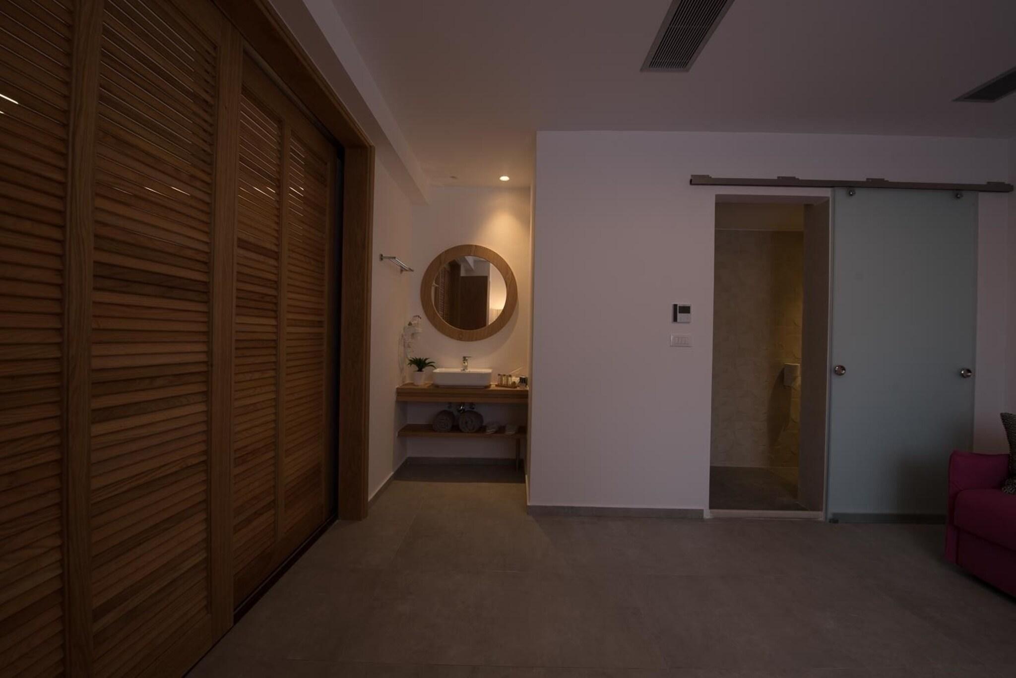 Family Room Side Sea View