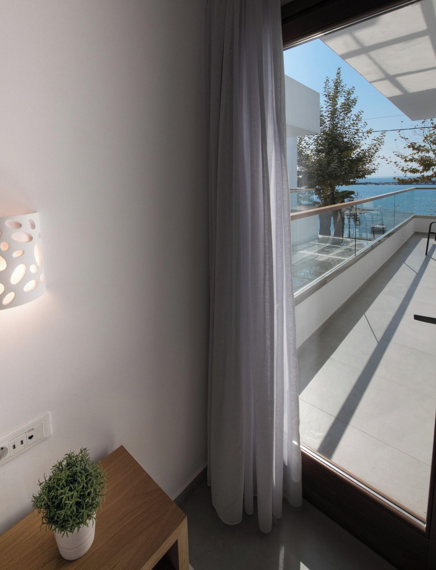 Suite King Bed with Jacuzzi