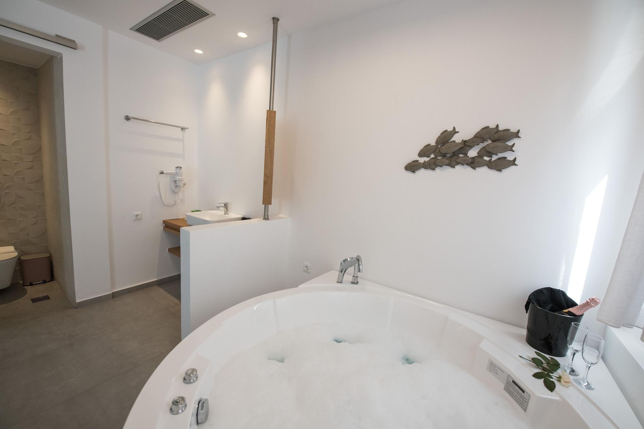 Suite King Bed with Jacuzzi