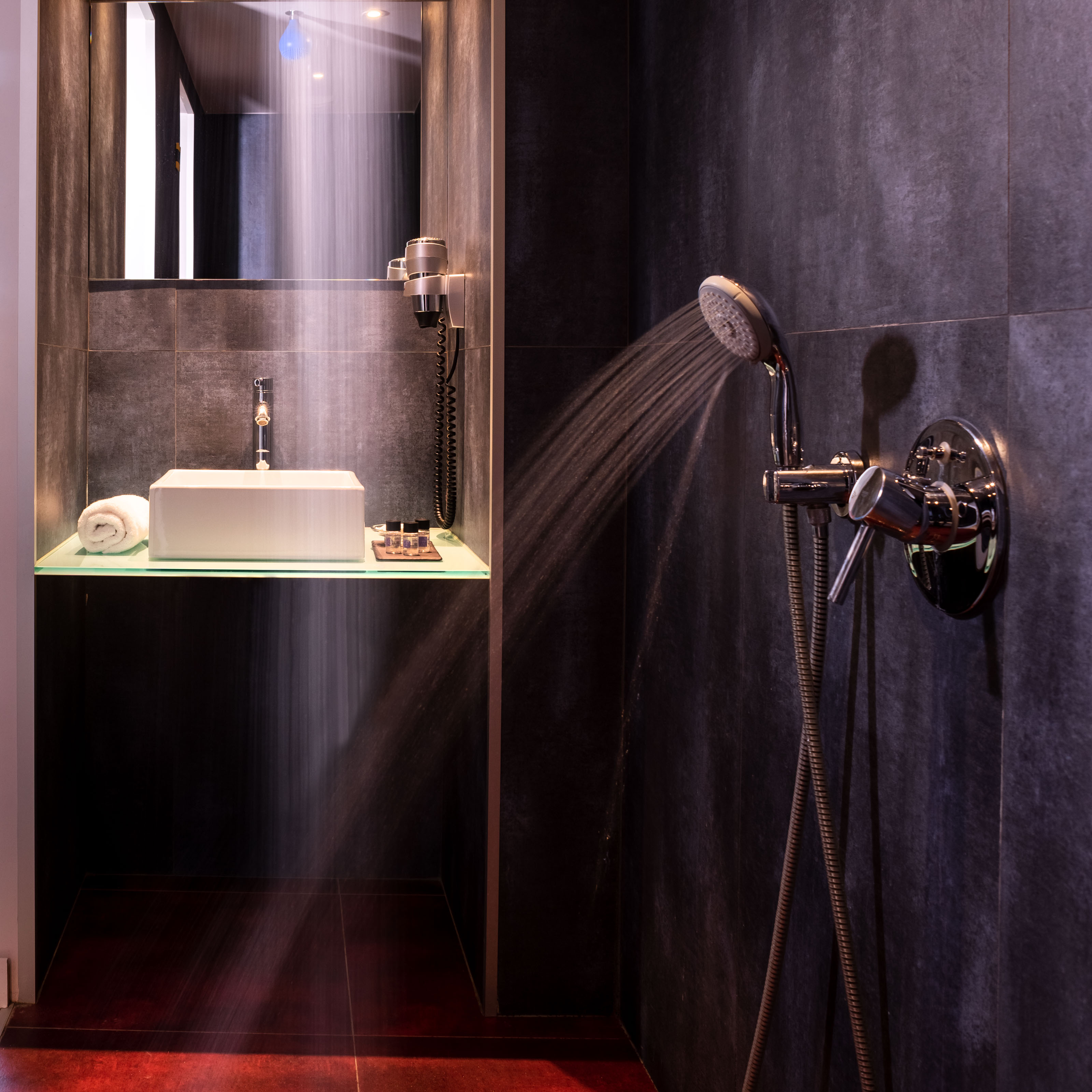 Single Mountain View