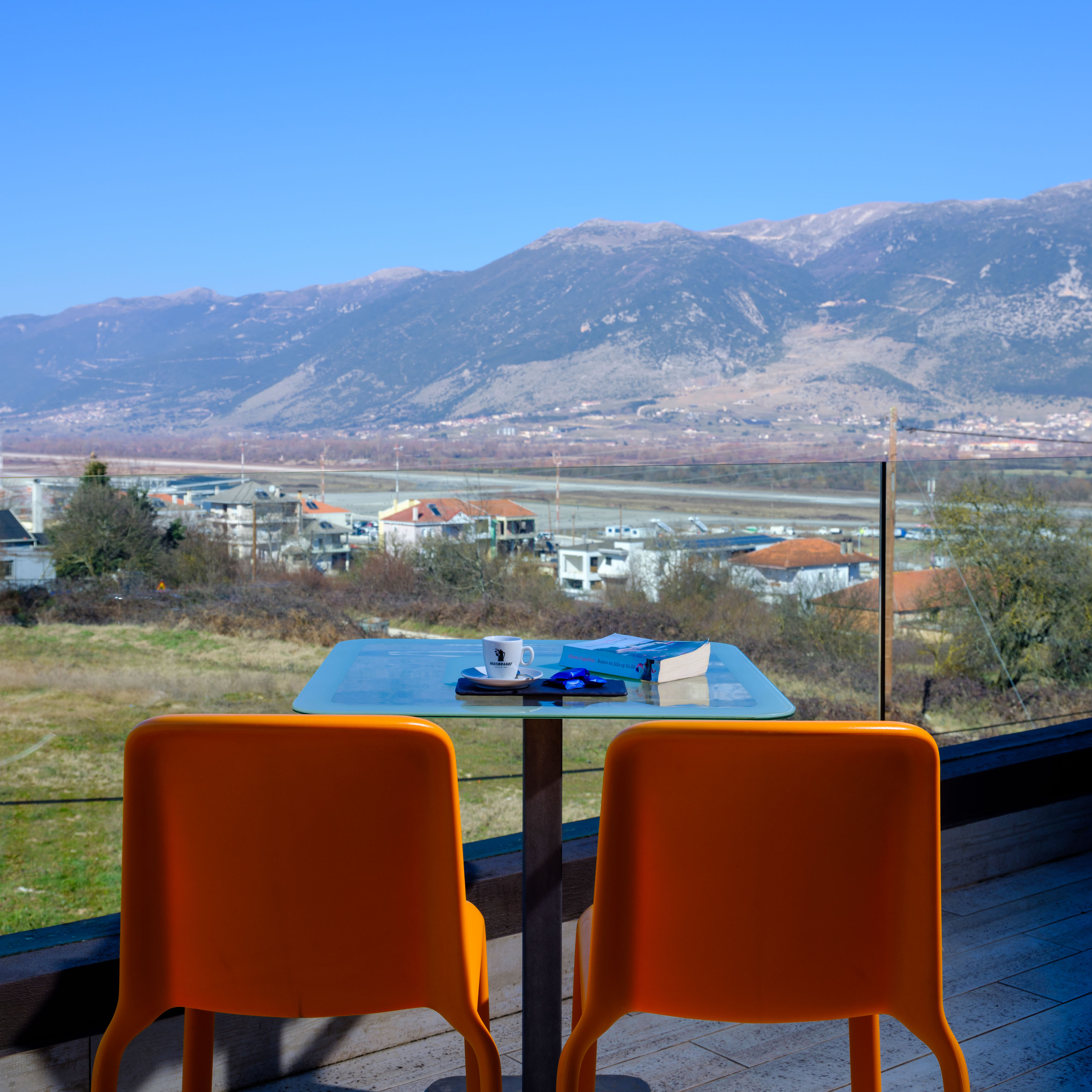 Single Mountain View