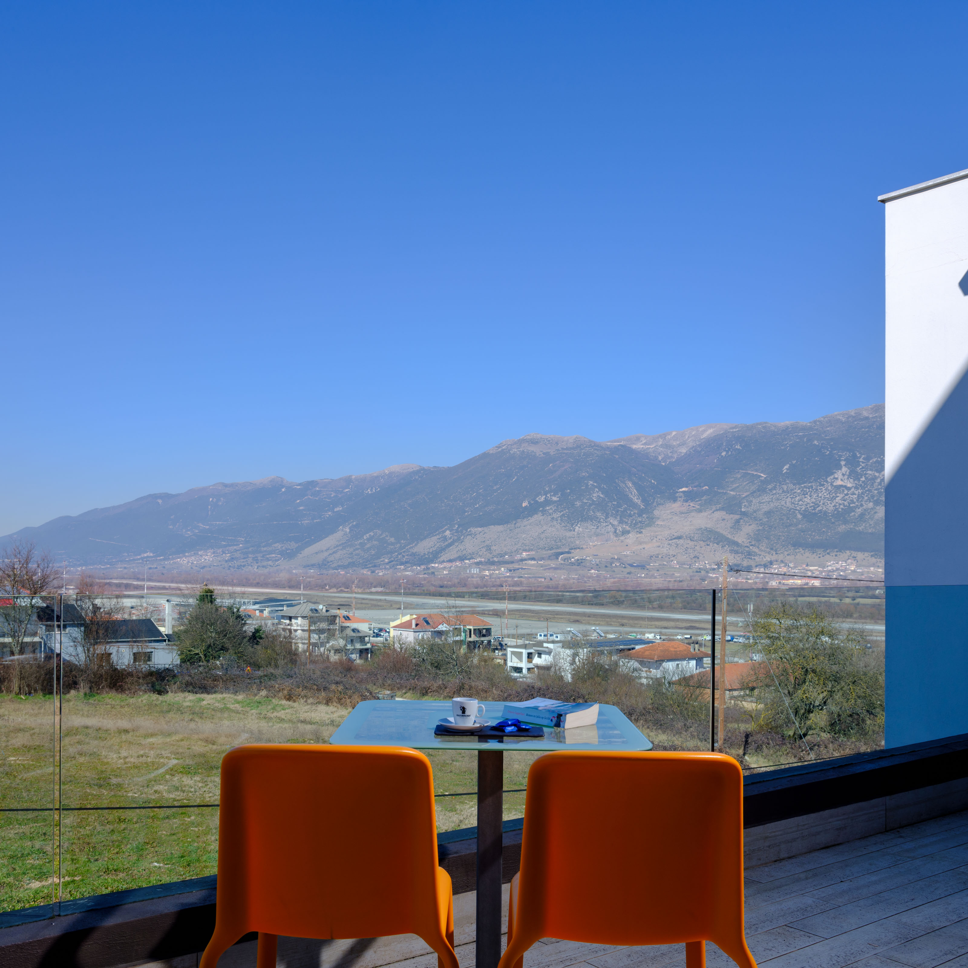 Single Mountain View