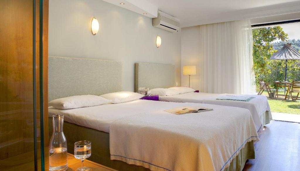 Family Room Garden View