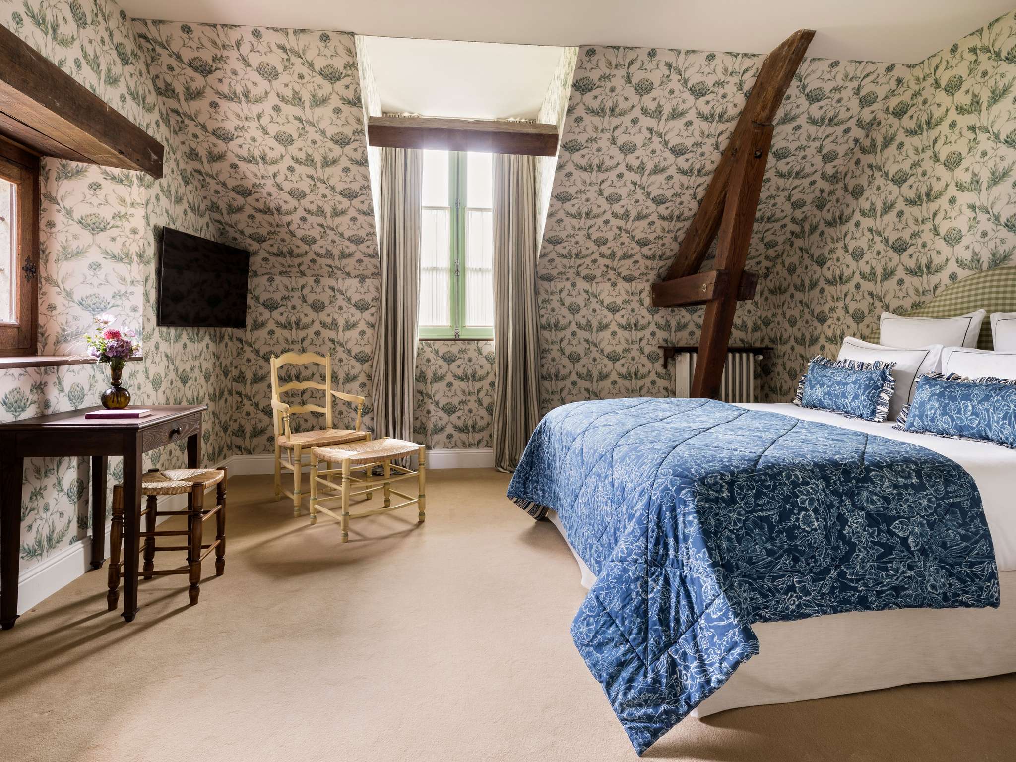 Double or Twin Standard