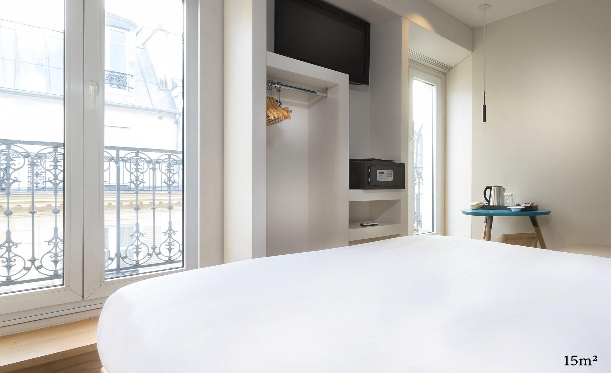 Double Deluxe King Bed