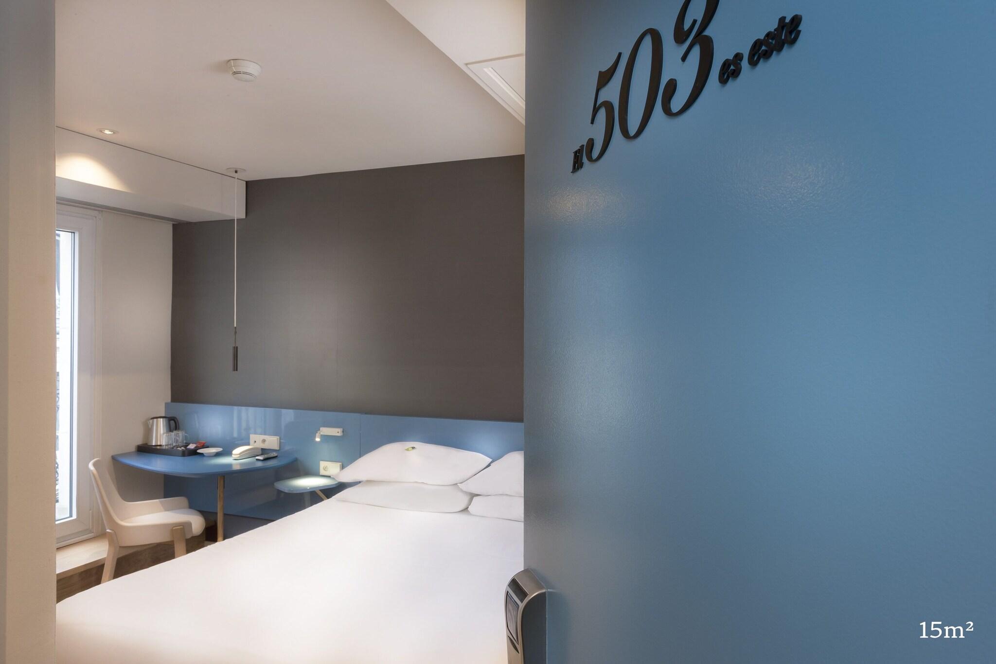 Double Deluxe Queen Bed