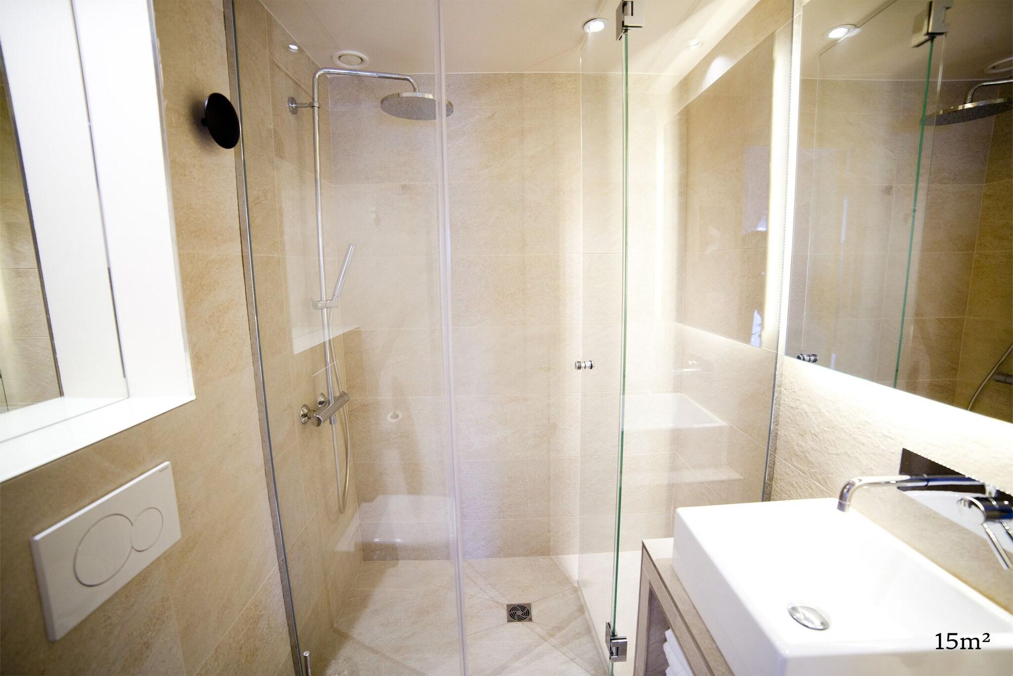 Double Deluxe Queen Bed