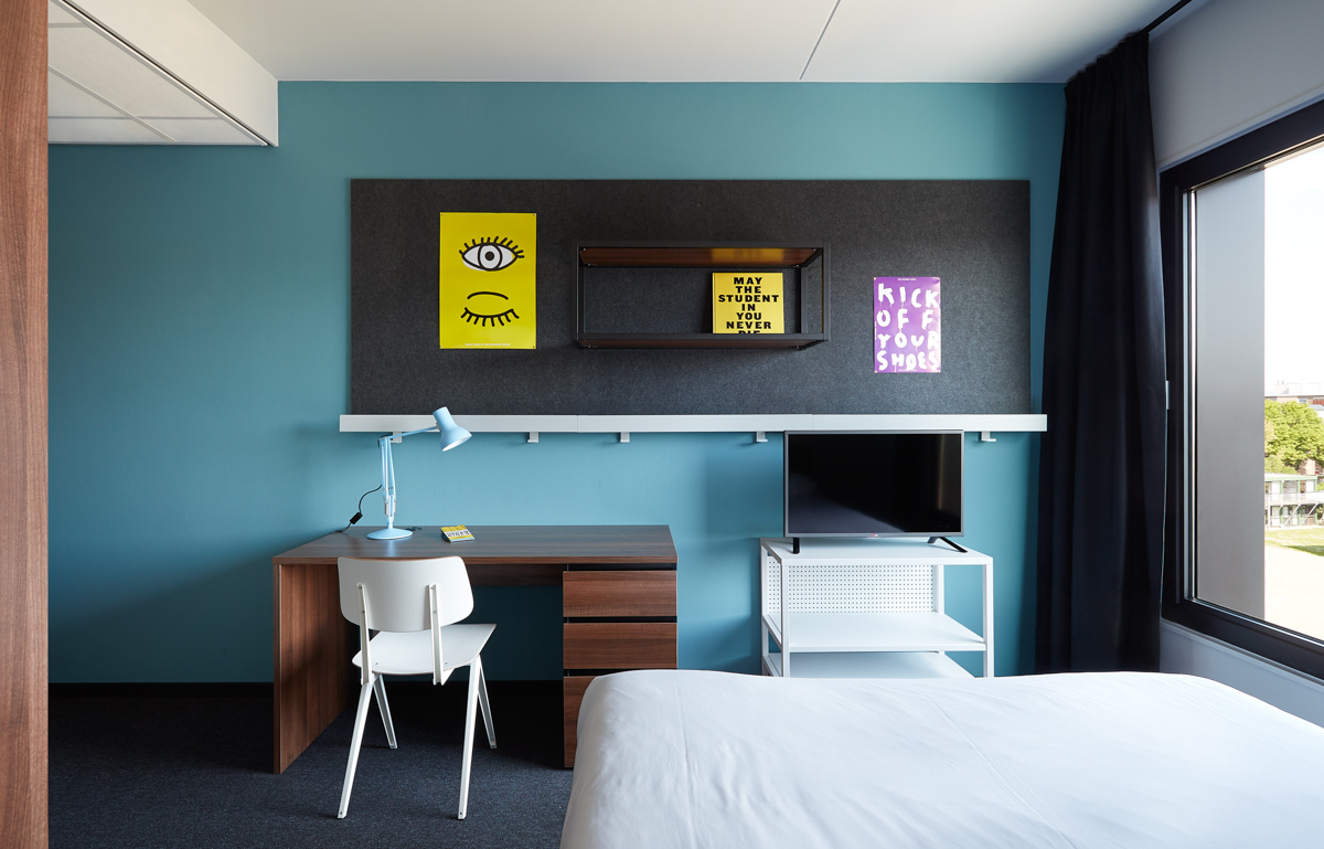 Double Queen Size Bed