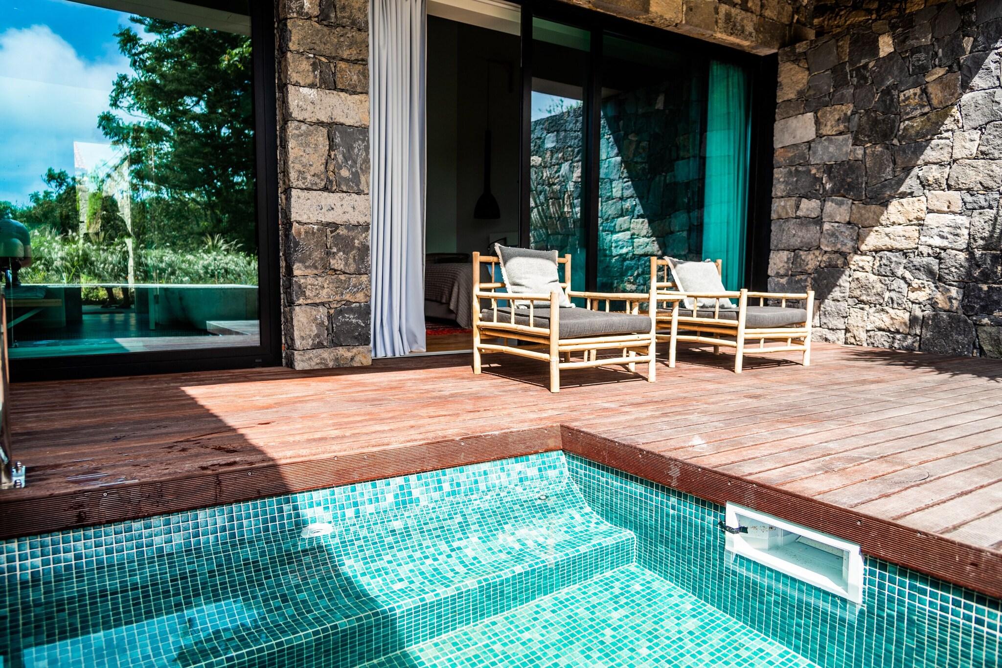 Double or Twin Deluxe with Private Pool