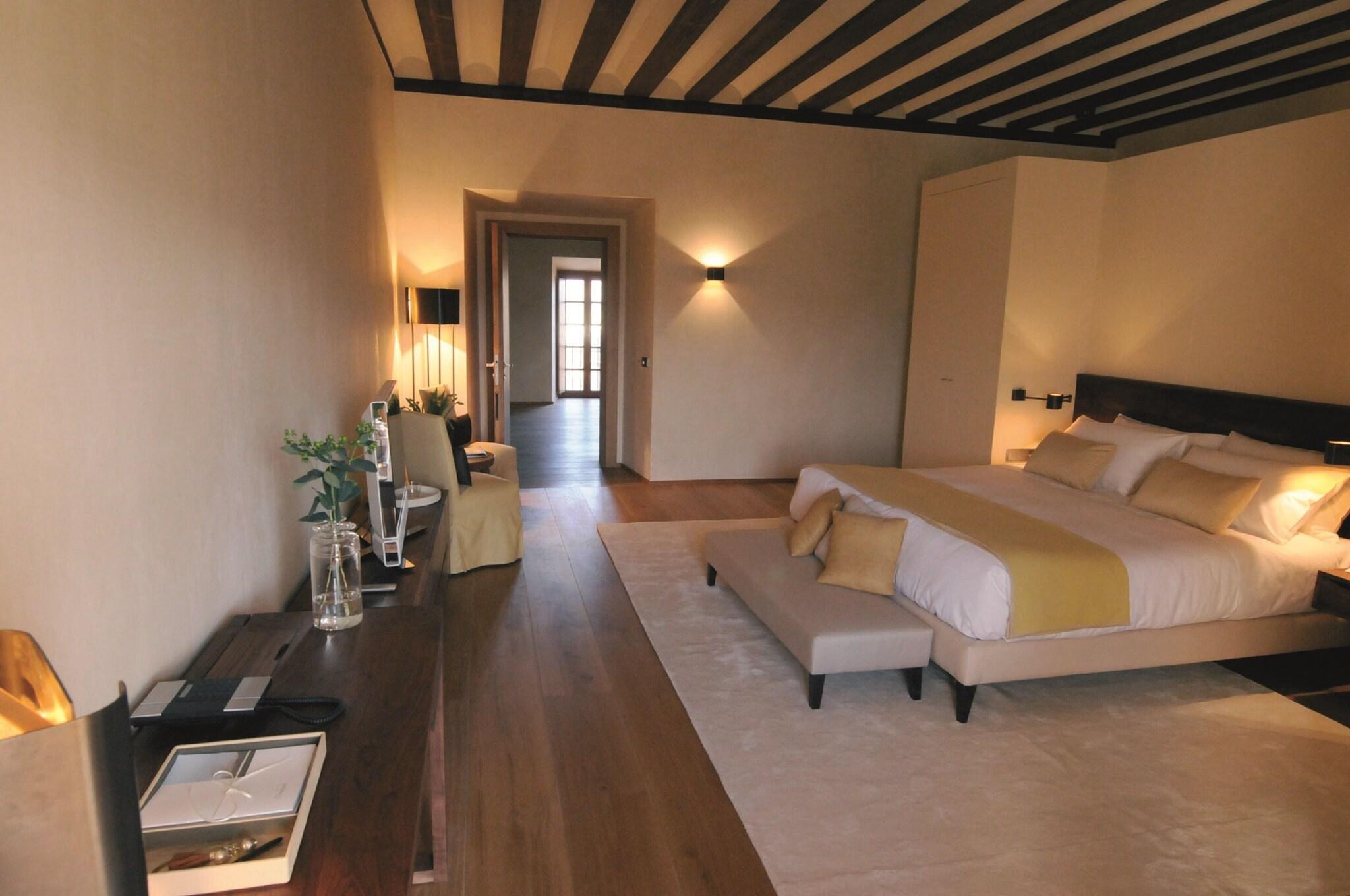 Double Superior Queen Bed