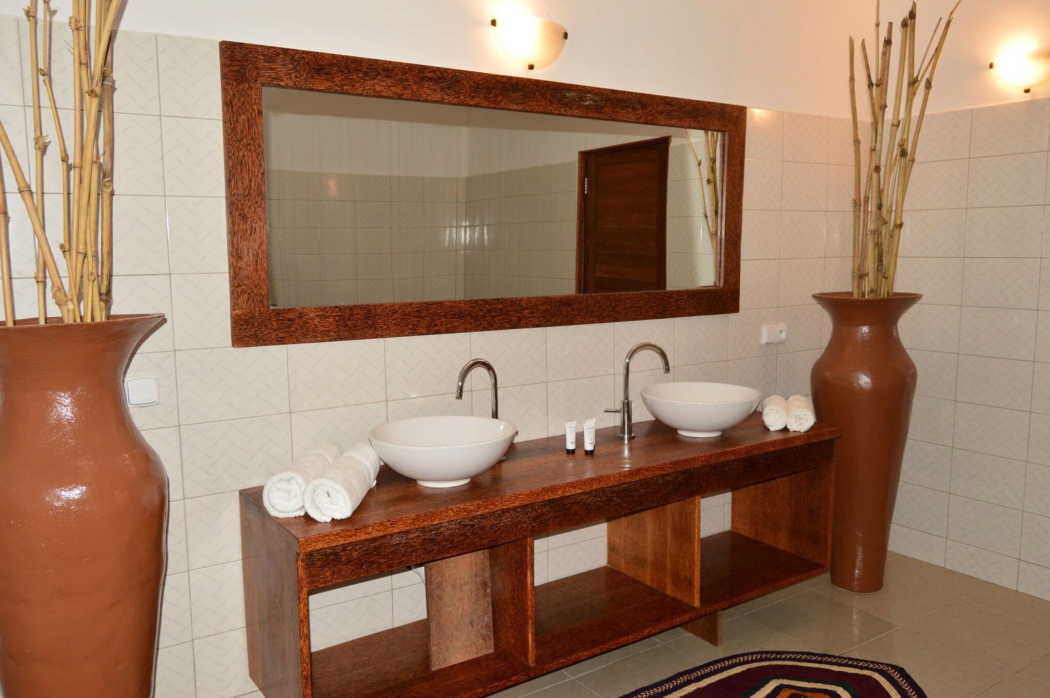 Bungalow Superior King Bed