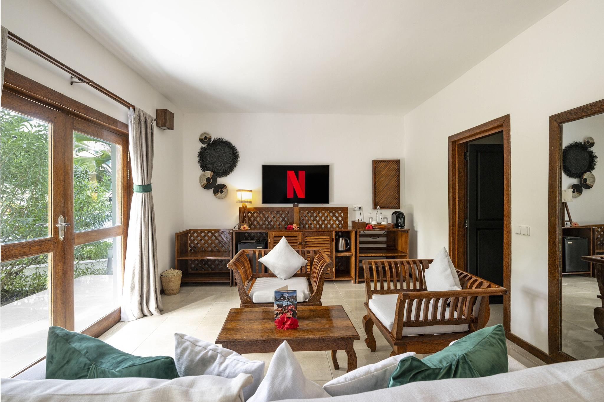 Bungalow Superior King Bed