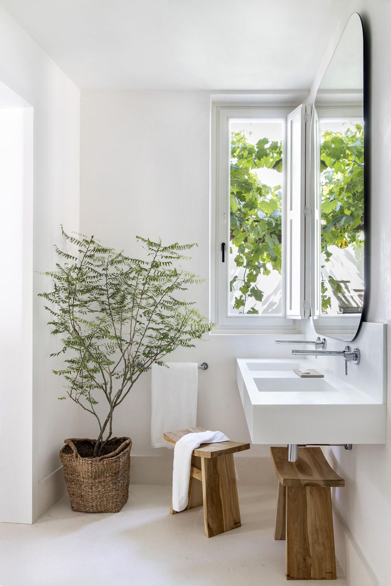 Junior Suite King Size Bed