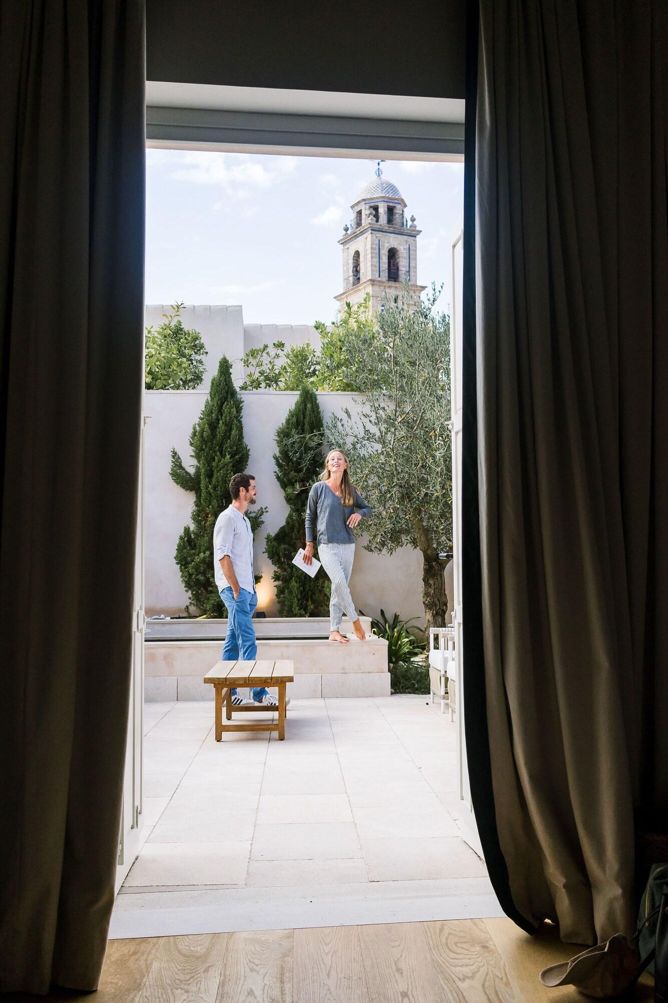 Junior Suite King Size Bed