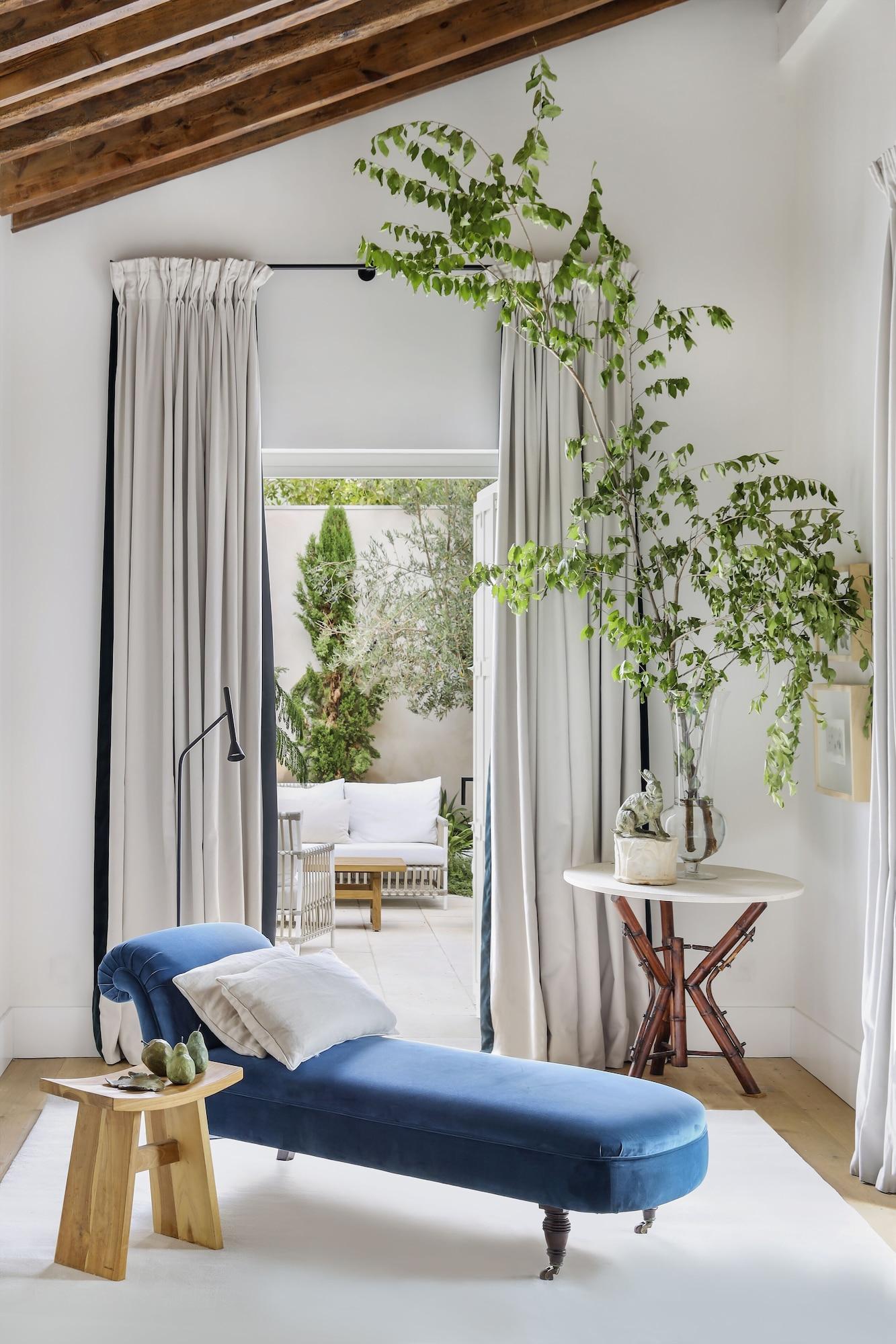 Junior Suite King Size Bed