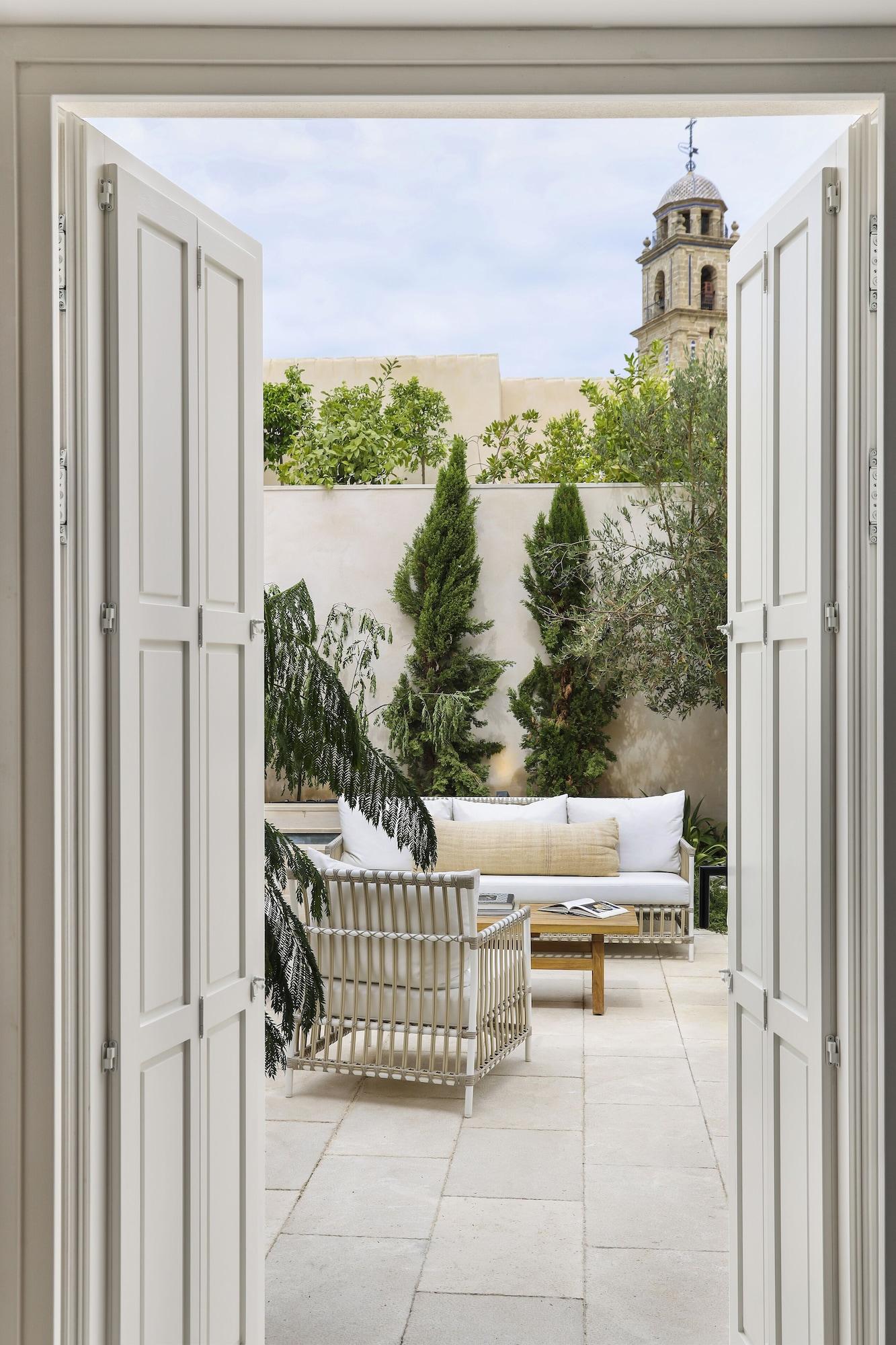 Junior Suite King Size Bed