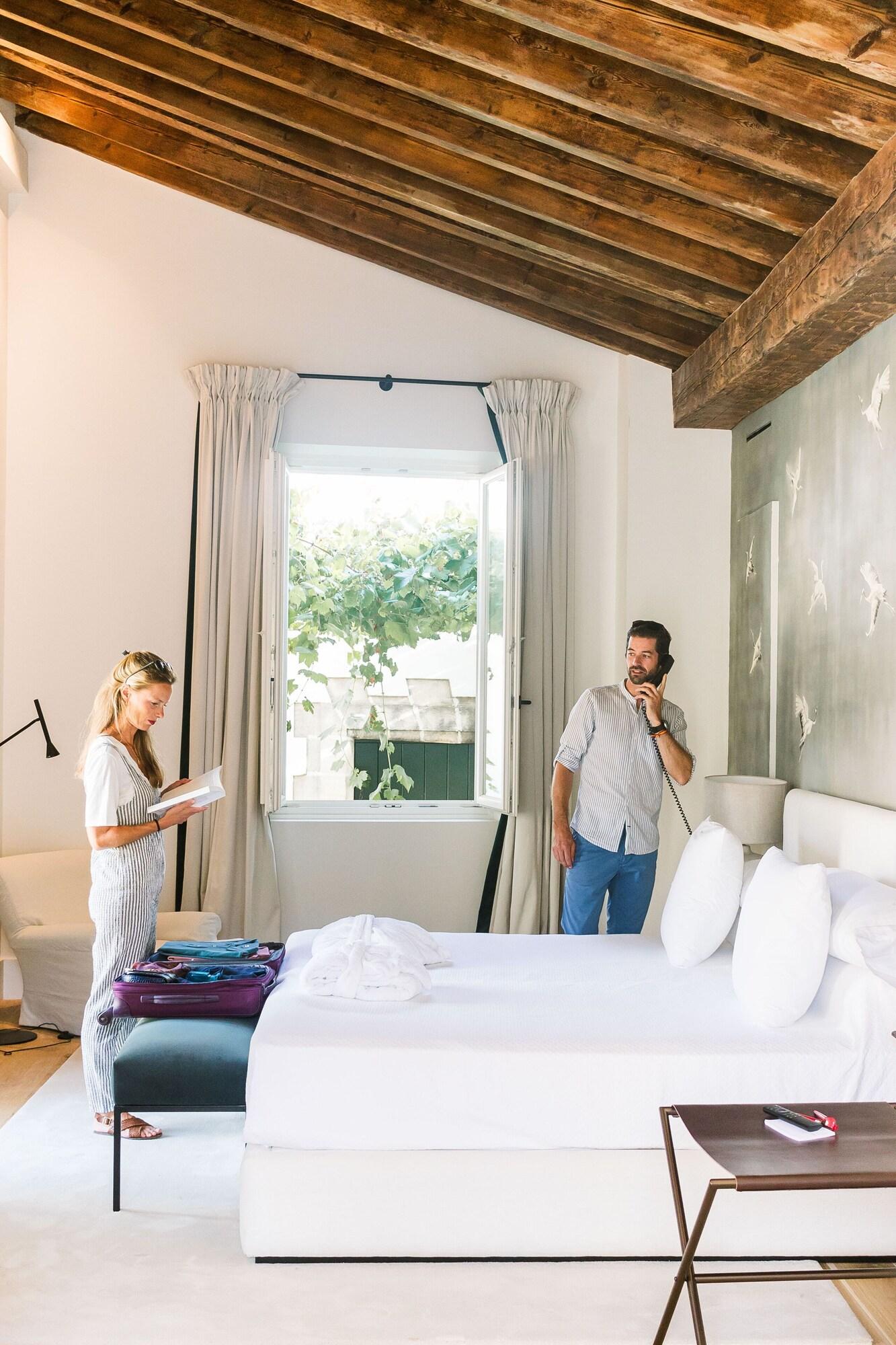 Junior Suite King Size Bed