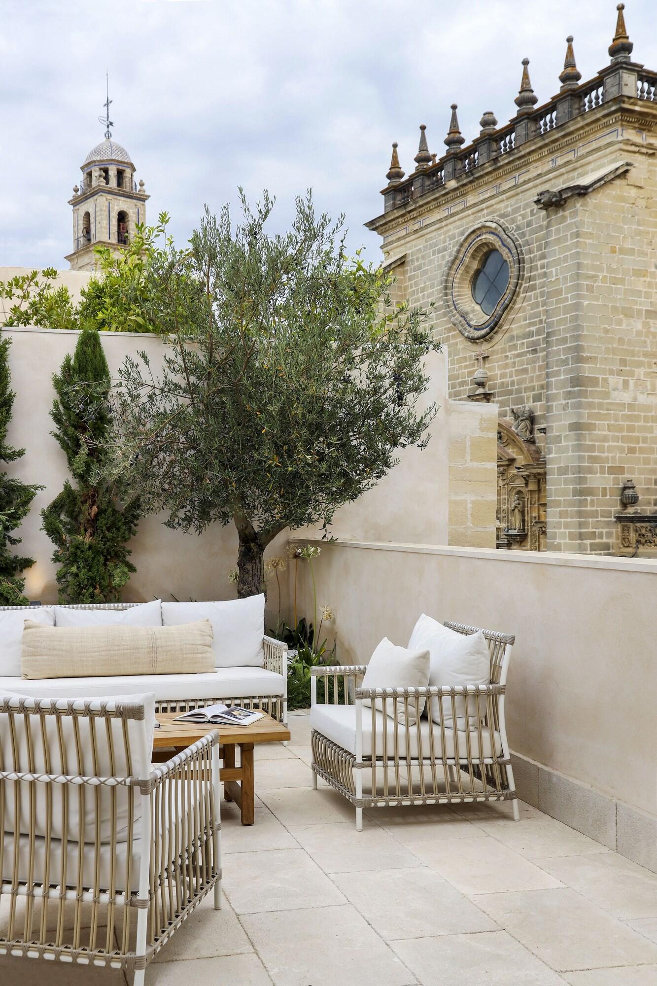 Junior Suite King Size Bed