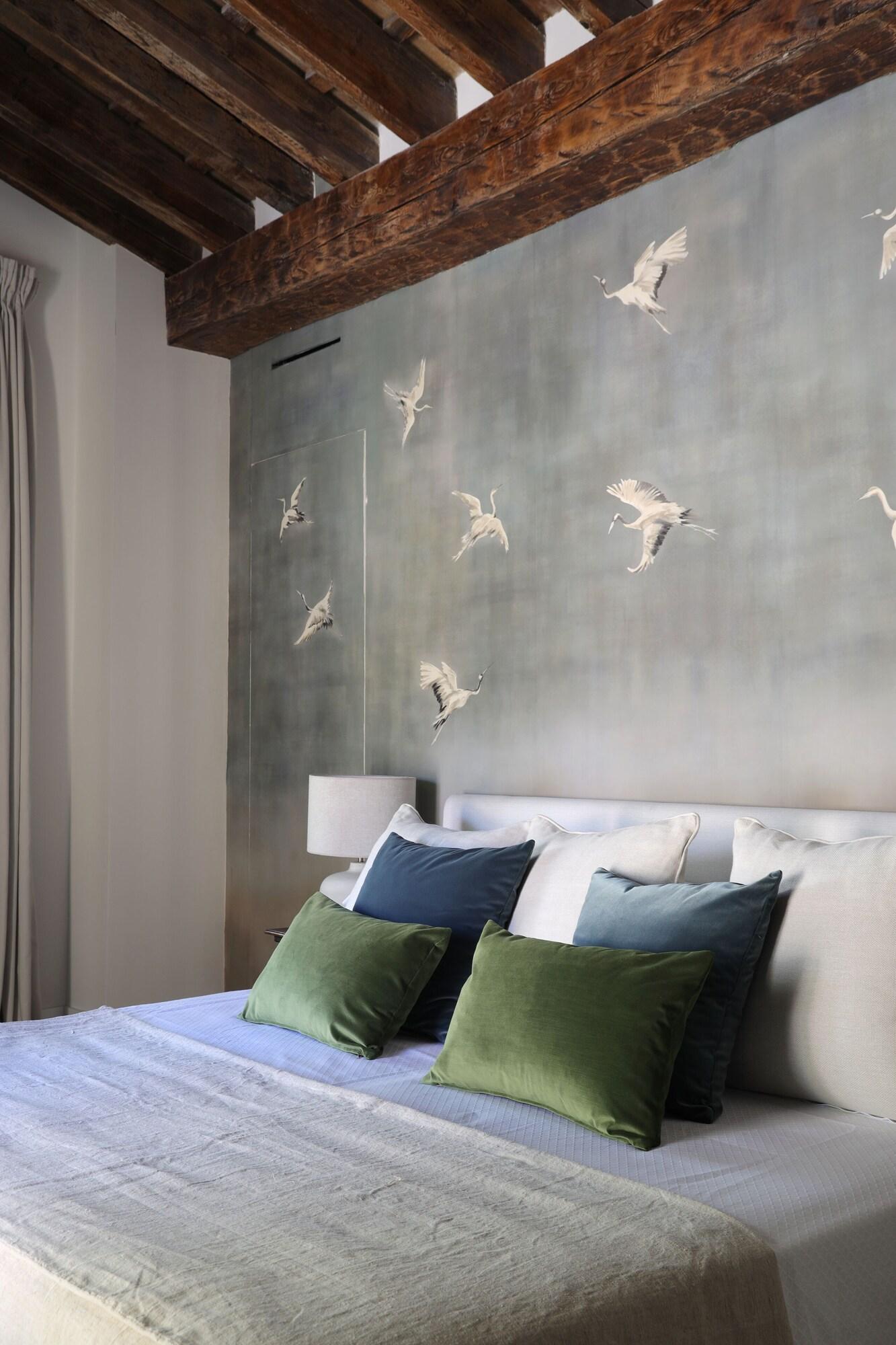 Junior Suite King Size Bed