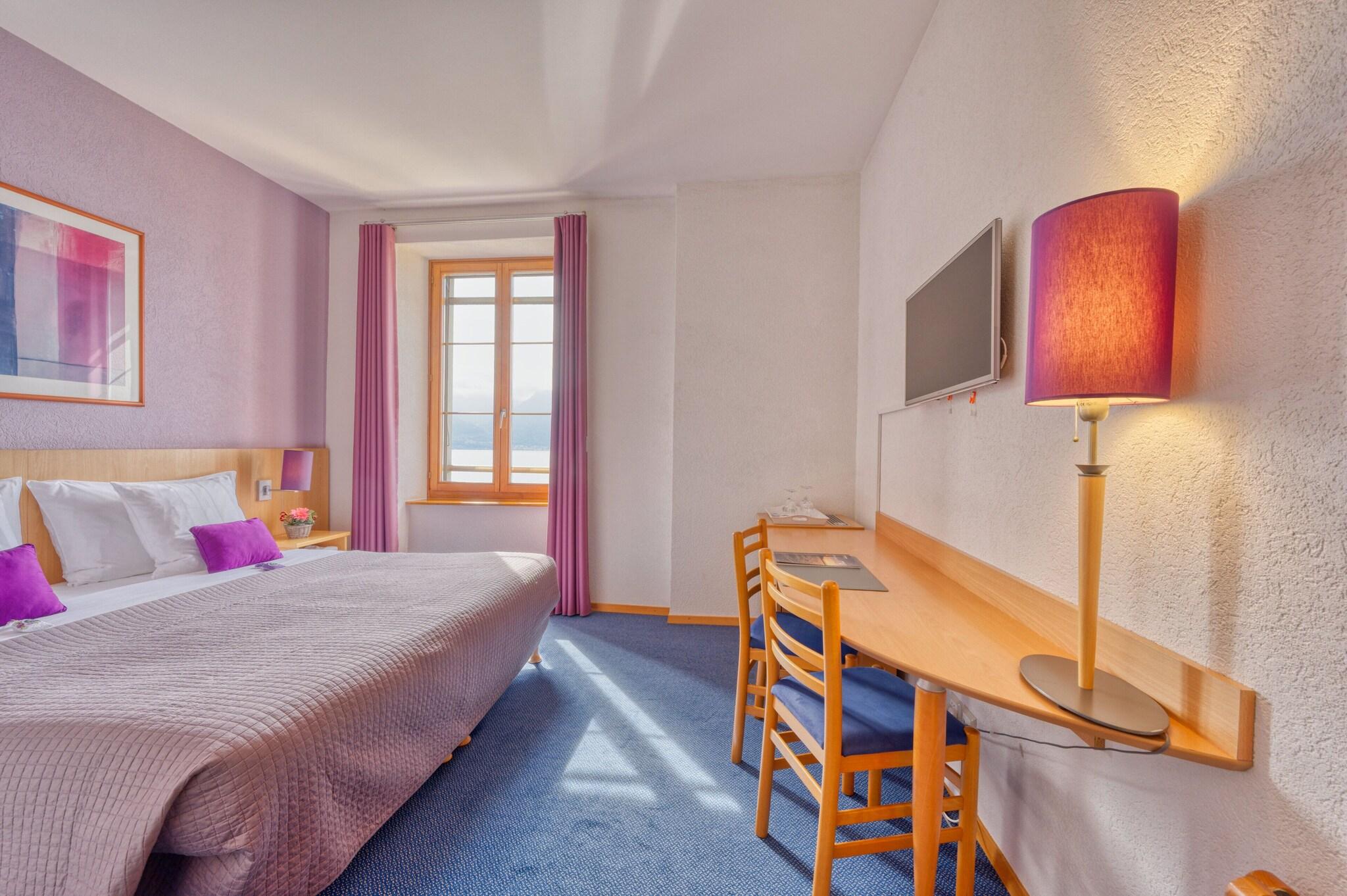 Double or Twin Lake View