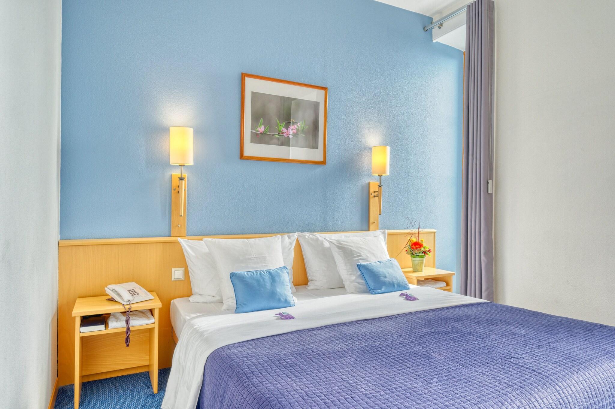 Double or Twin Lake View